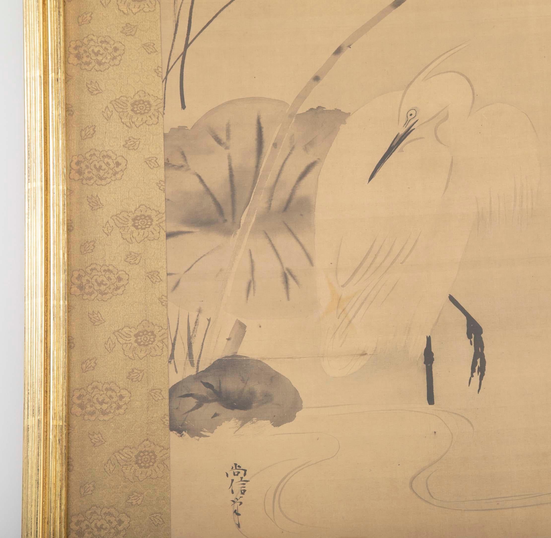 Paire de volutes japonaises encadrées avec décoration de lotus, d'héron blanc et de canard en vente 7