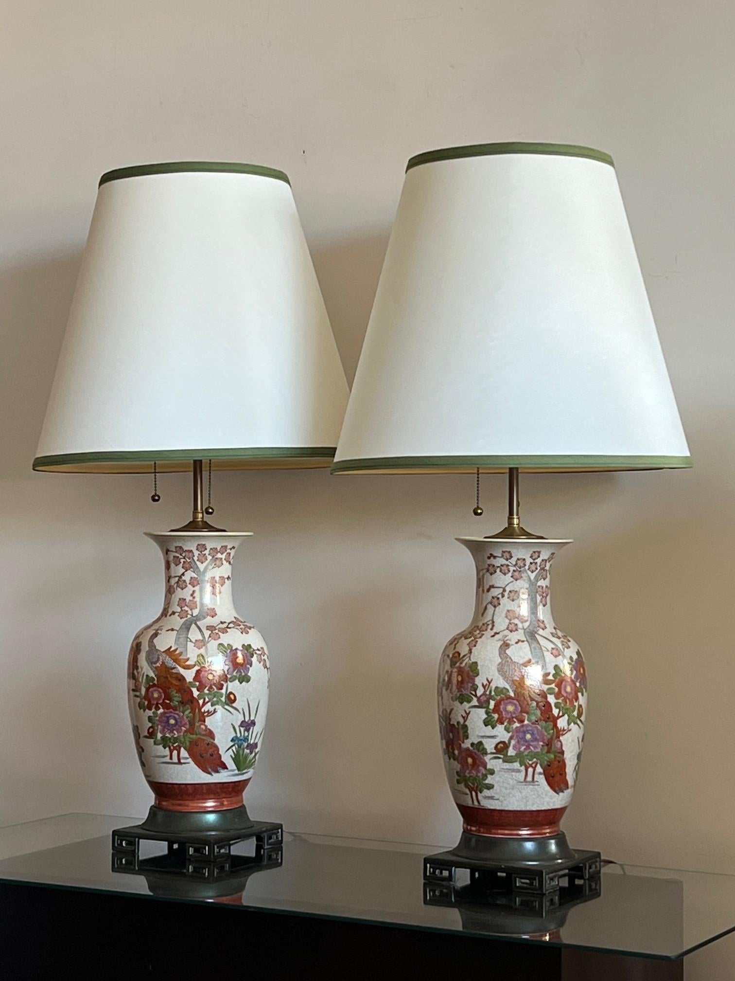 Mid-20th Century Pair of Japanese Hand Painted Lamps For Sale