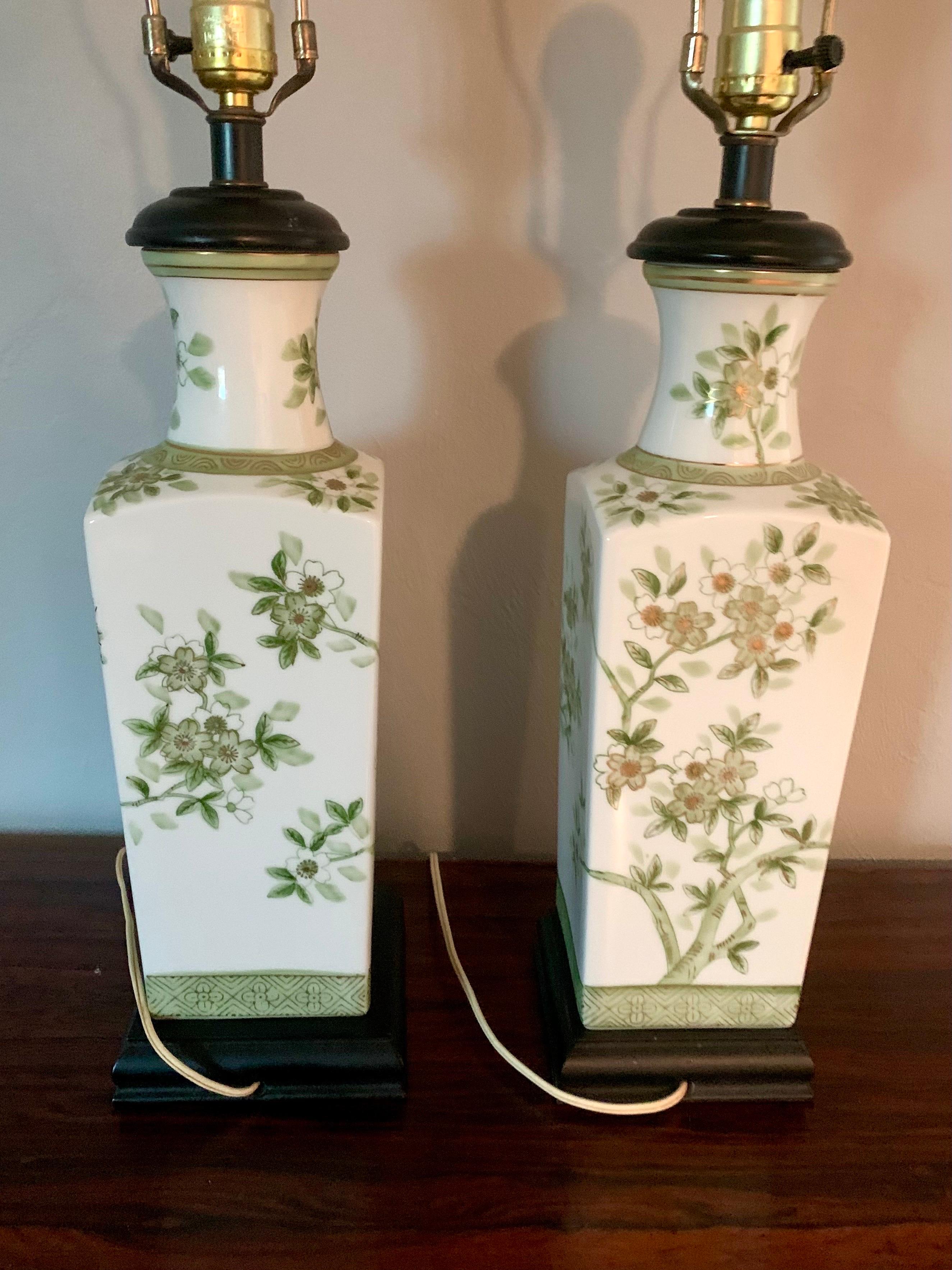 Chinoiserie Pair of Japanese Hand Painted Porcelain Lamps For Sale