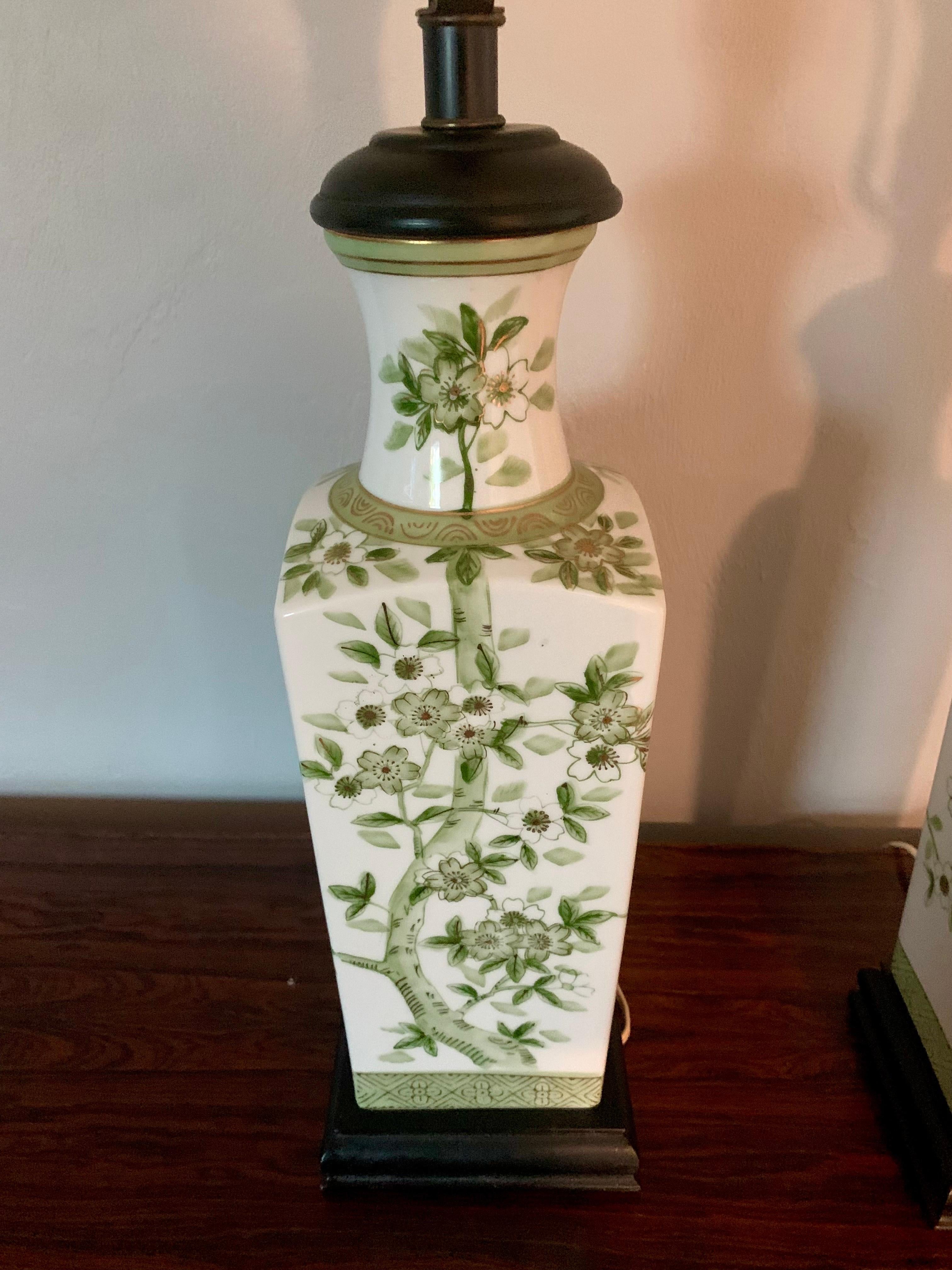 Pair of Japanese Hand Painted Porcelain Lamps In Good Condition For Sale In Boynton Beach, FL