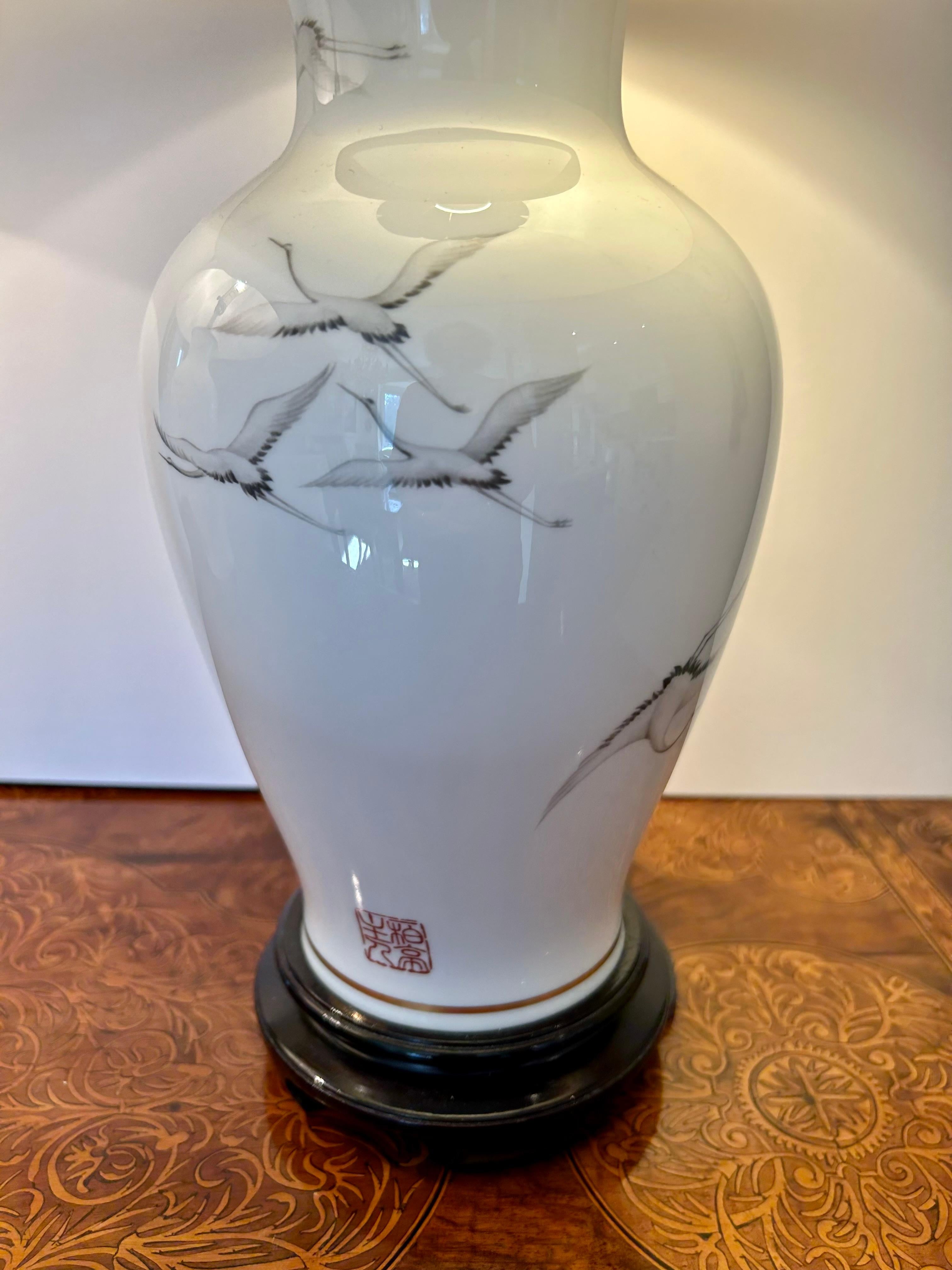 Pair of Japanese Hand Painted Porcelain Lamps In Good Condition In Toronto, CA