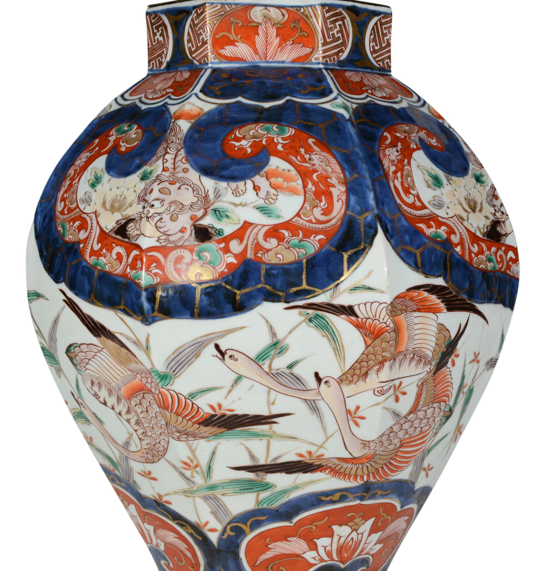 Glazed Pair of Japanese Imari Blue and Red Porcelain Table Lamps