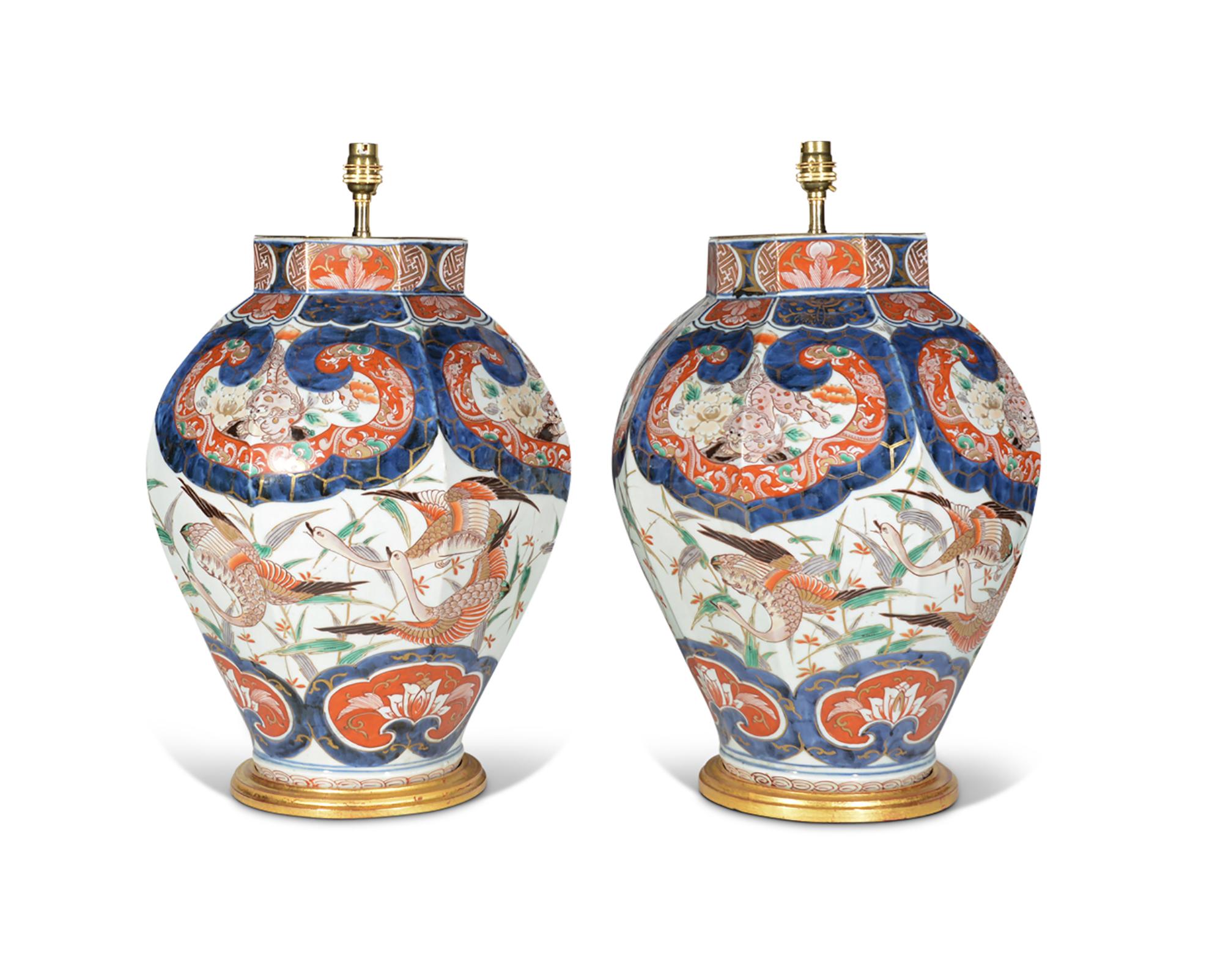Pair of Japanese Imari Blue and Red Porcelain Table Lamps In Good Condition In London, GB