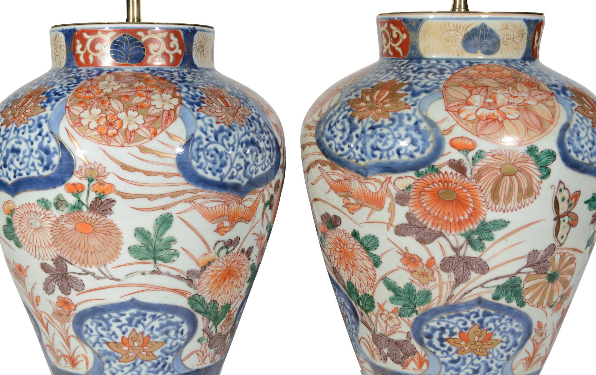 Pair of Japanese Imari Blue and Red 18th Century Antique Porcelain Table Lamps In Good Condition For Sale In London, GB