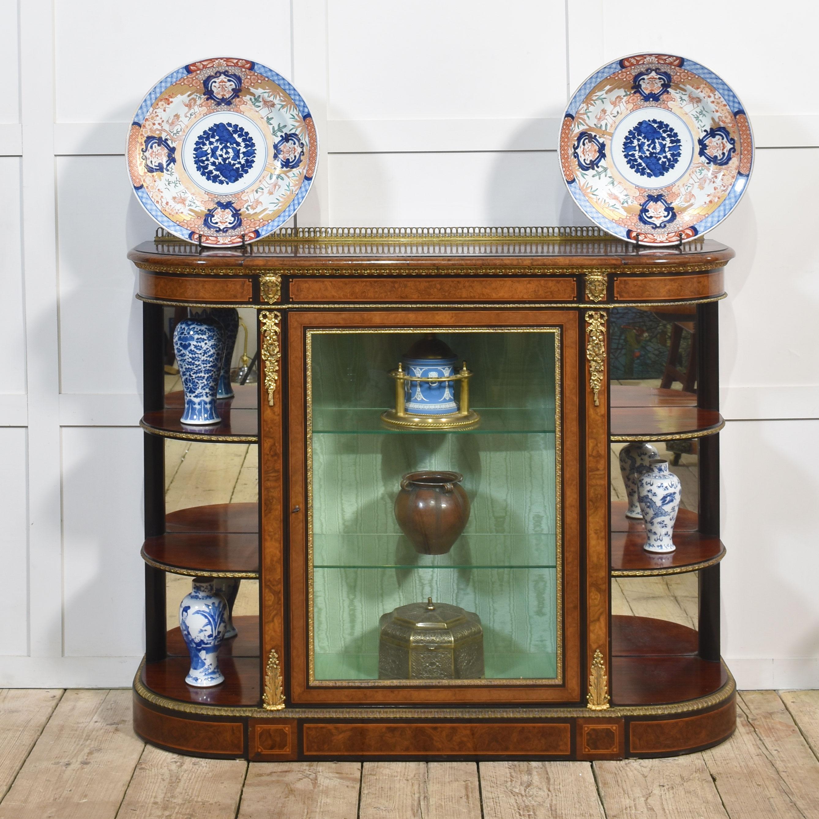 Pareja de platos Imari japoneses en venta 5