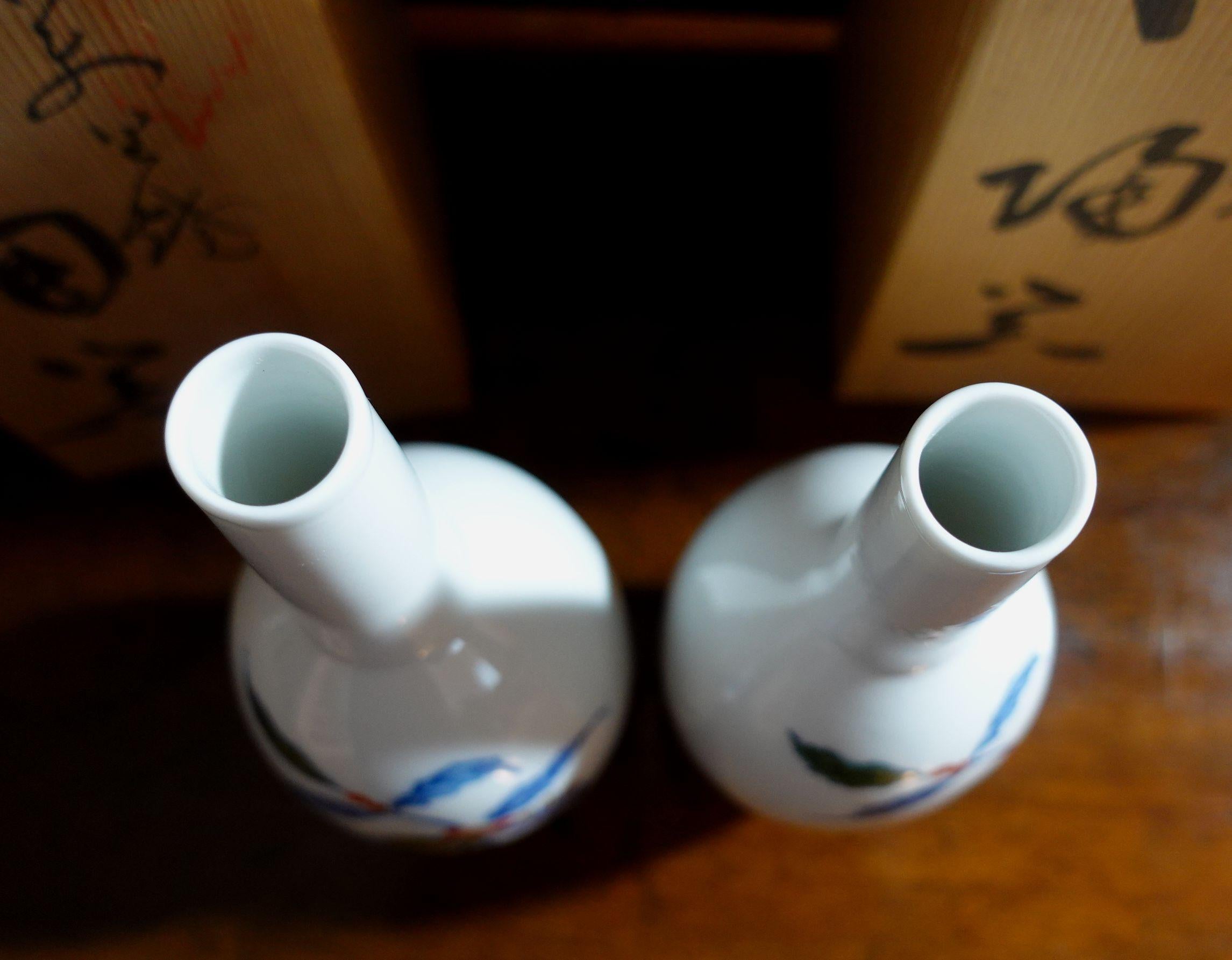 Pair of Japanese Imari Porcelain Sake Bottles, Mid 20th Century For Sale 8