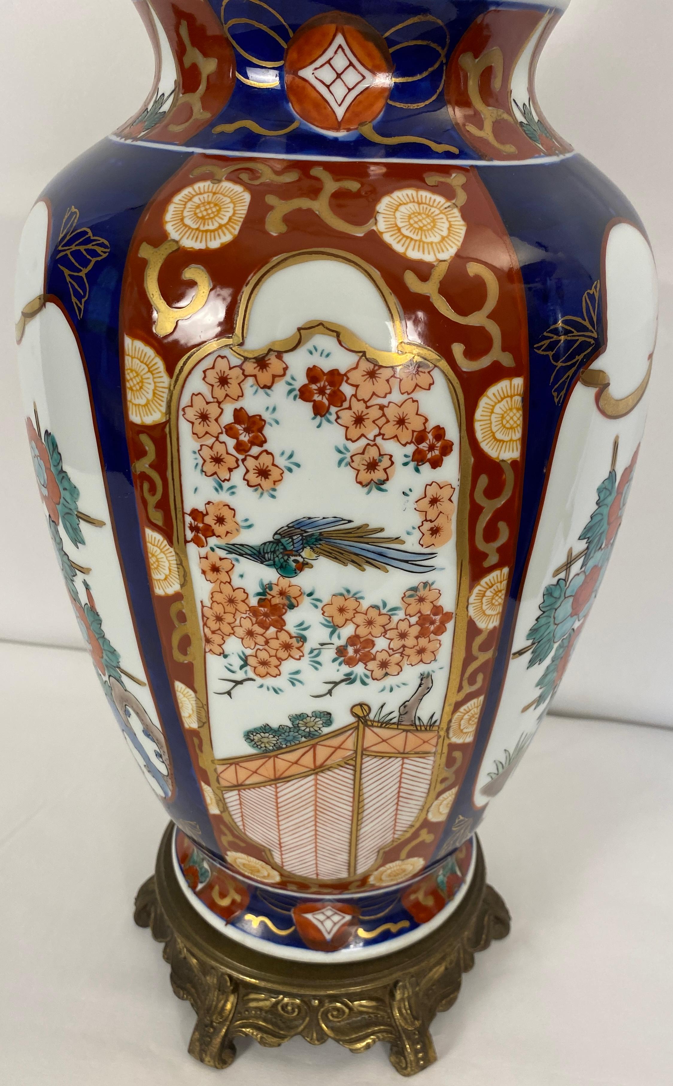 20th Century Pair of Japanese Imari Porcelain Style Lamps, Signed For Sale