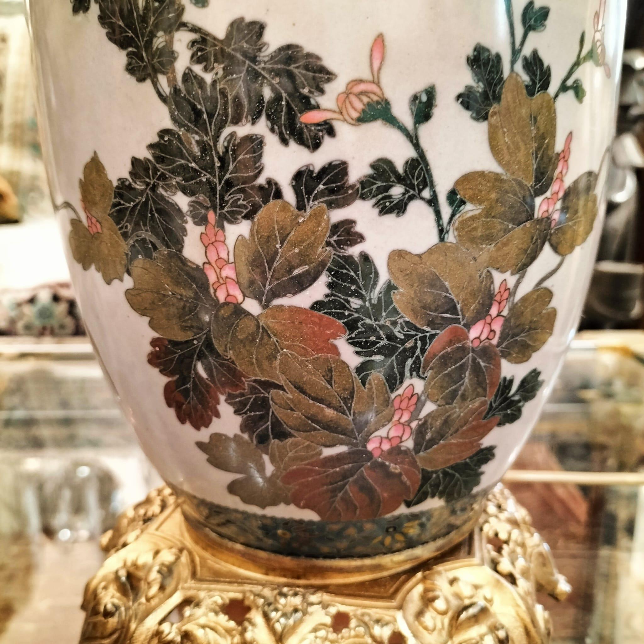 Coppia di grandi lampade giapponesi in smalto cloisonné, XIX secolo in vendita 3