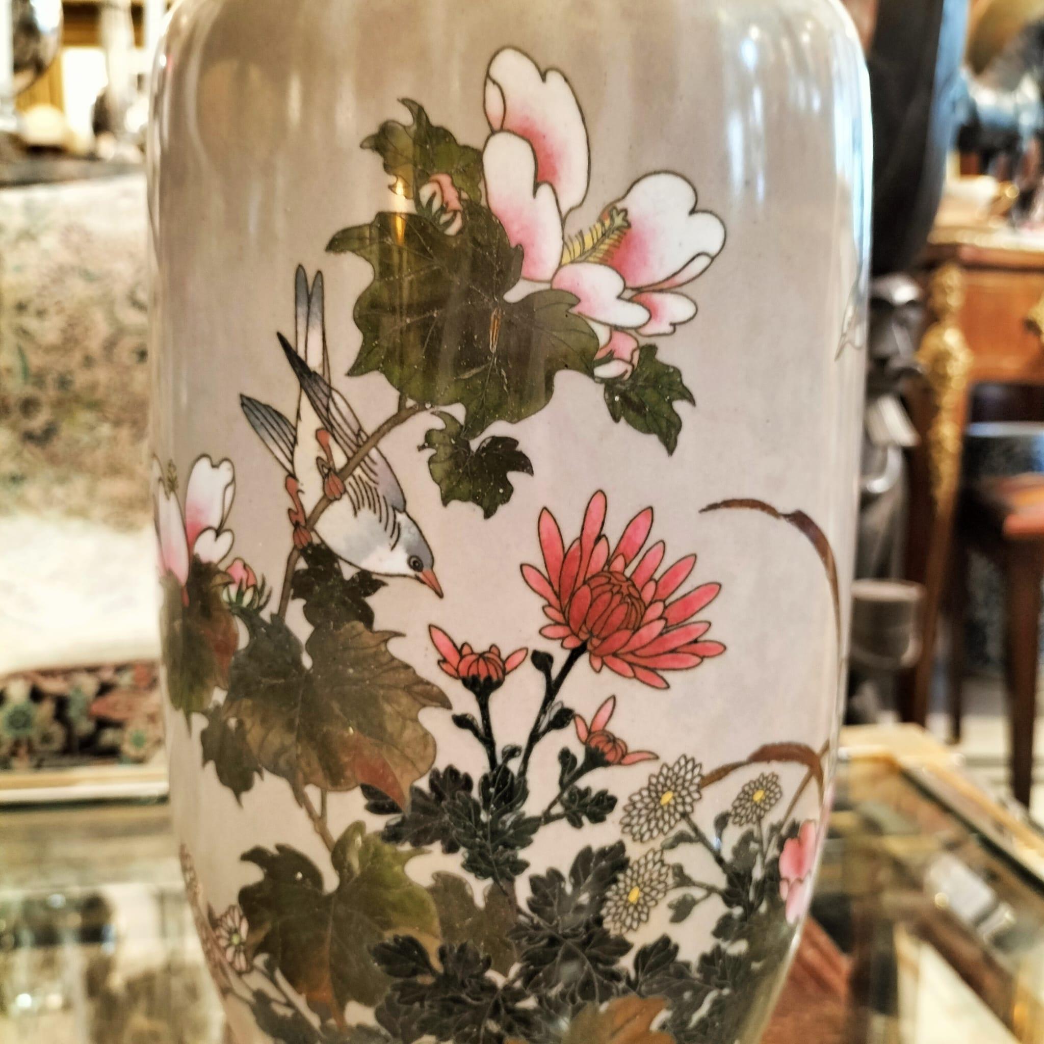 Coppia di grandi lampade giapponesi in smalto cloisonné, XIX secolo in vendita 4