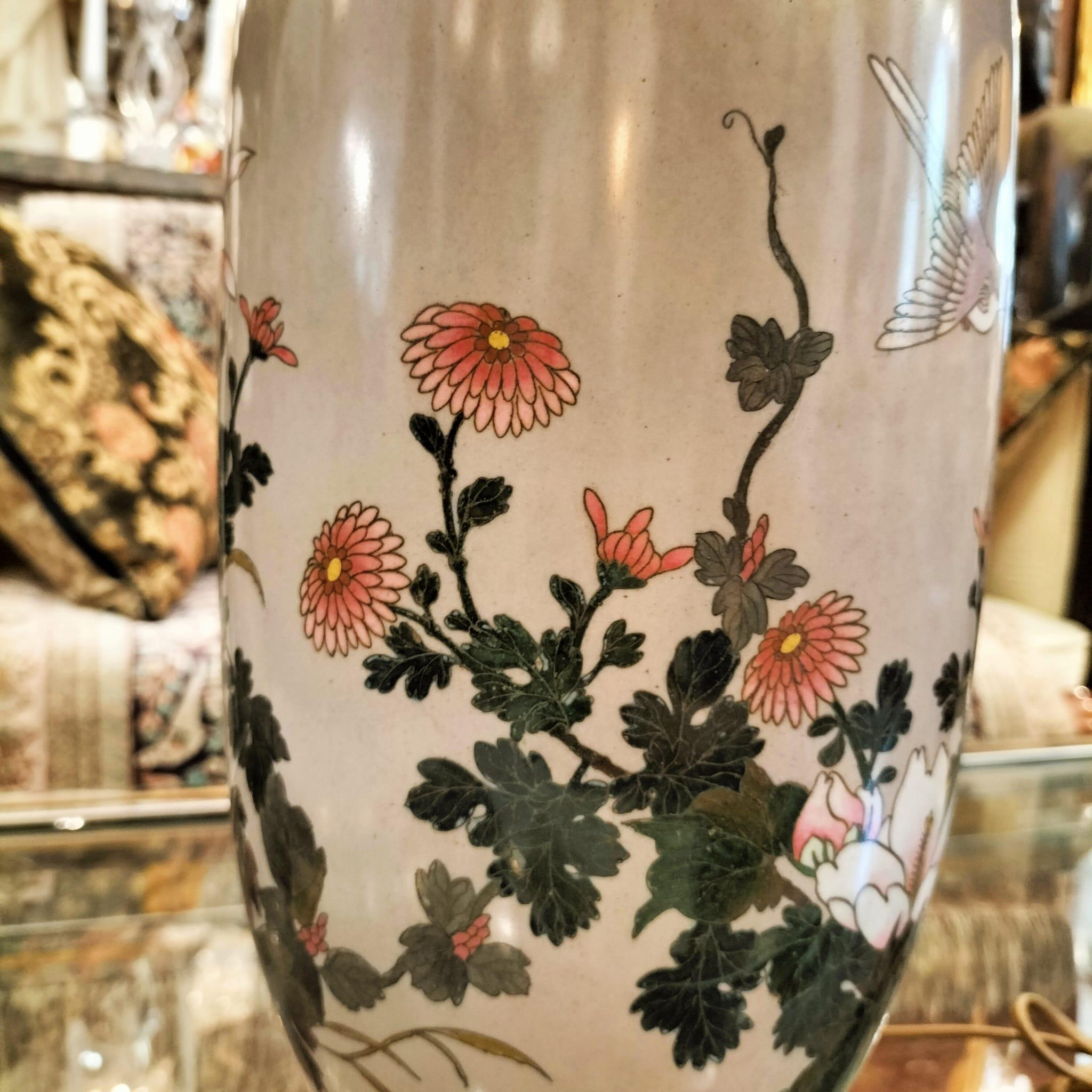 Coppia di grandi lampade giapponesi in smalto cloisonné, XIX secolo in vendita 5