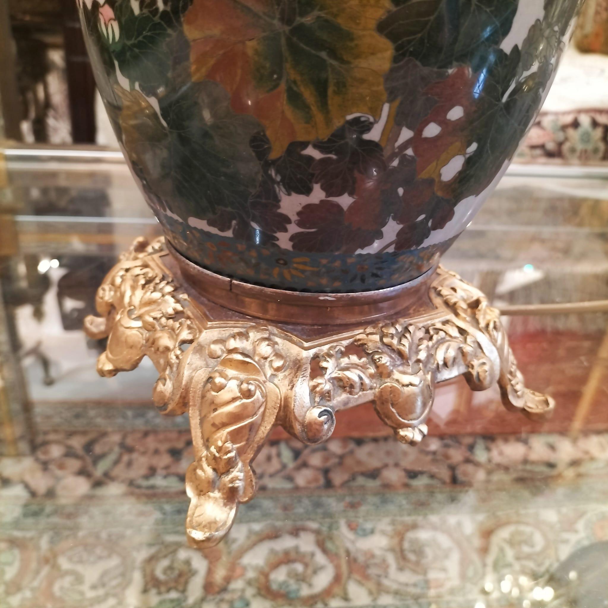 Coppia di grandi lampade giapponesi in smalto cloisonné, XIX secolo in vendita 11