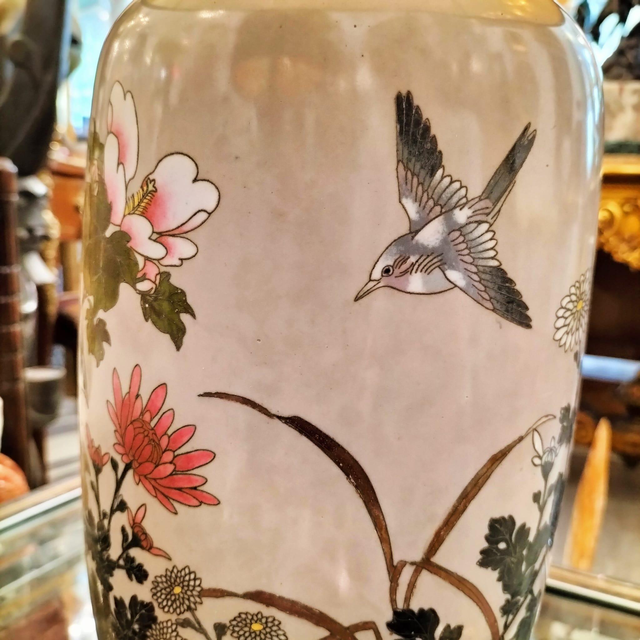 Coppia di grandi lampade giapponesi in smalto cloisonné, XIX secolo In condizioni buone in vendita a NICE, FR