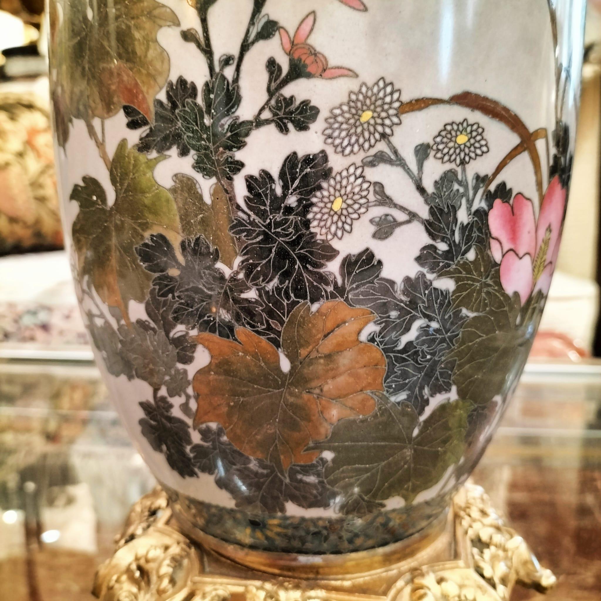 Coppia di grandi lampade giapponesi in smalto cloisonné, XIX secolo in vendita 1