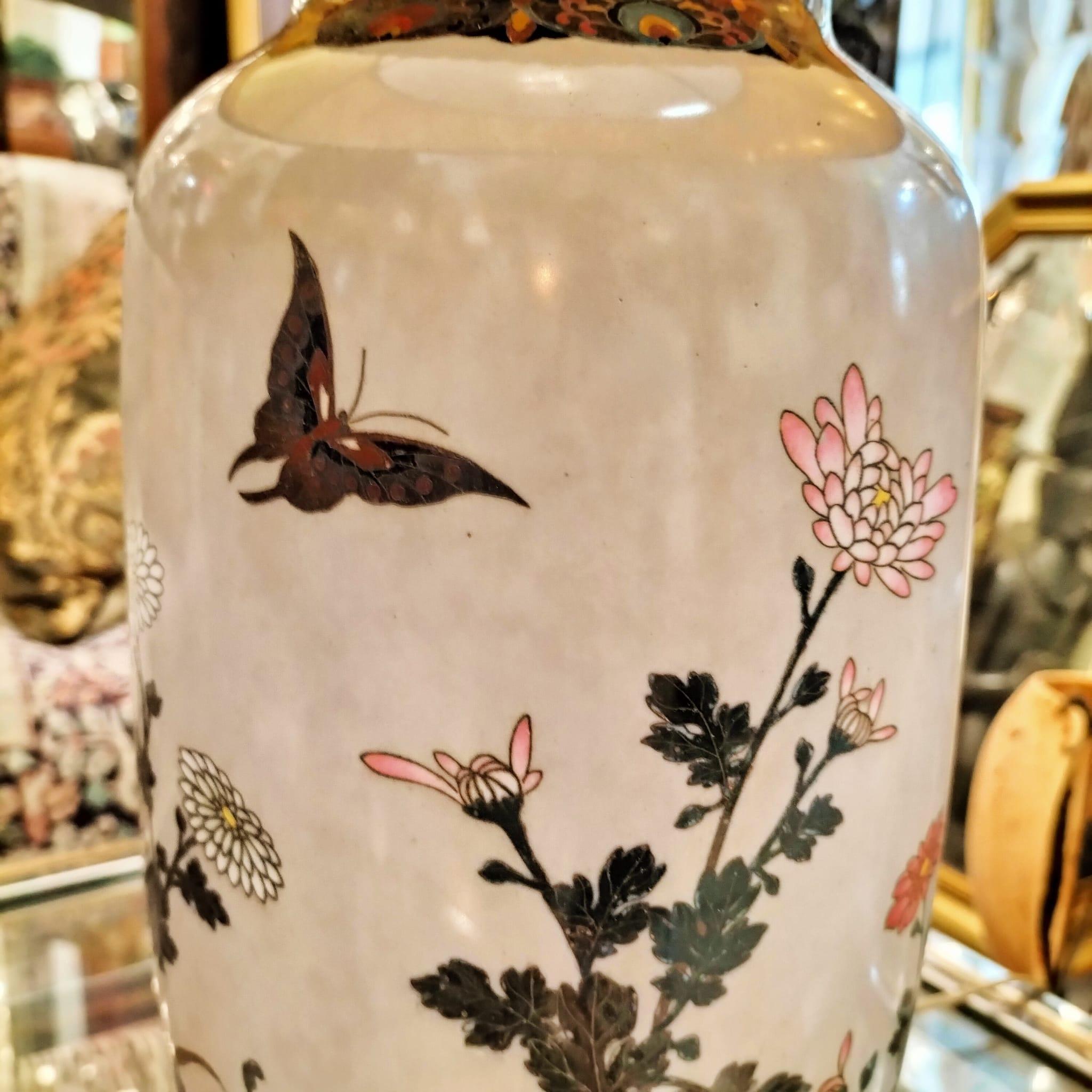 Coppia di grandi lampade giapponesi in smalto cloisonné, XIX secolo in vendita 2
