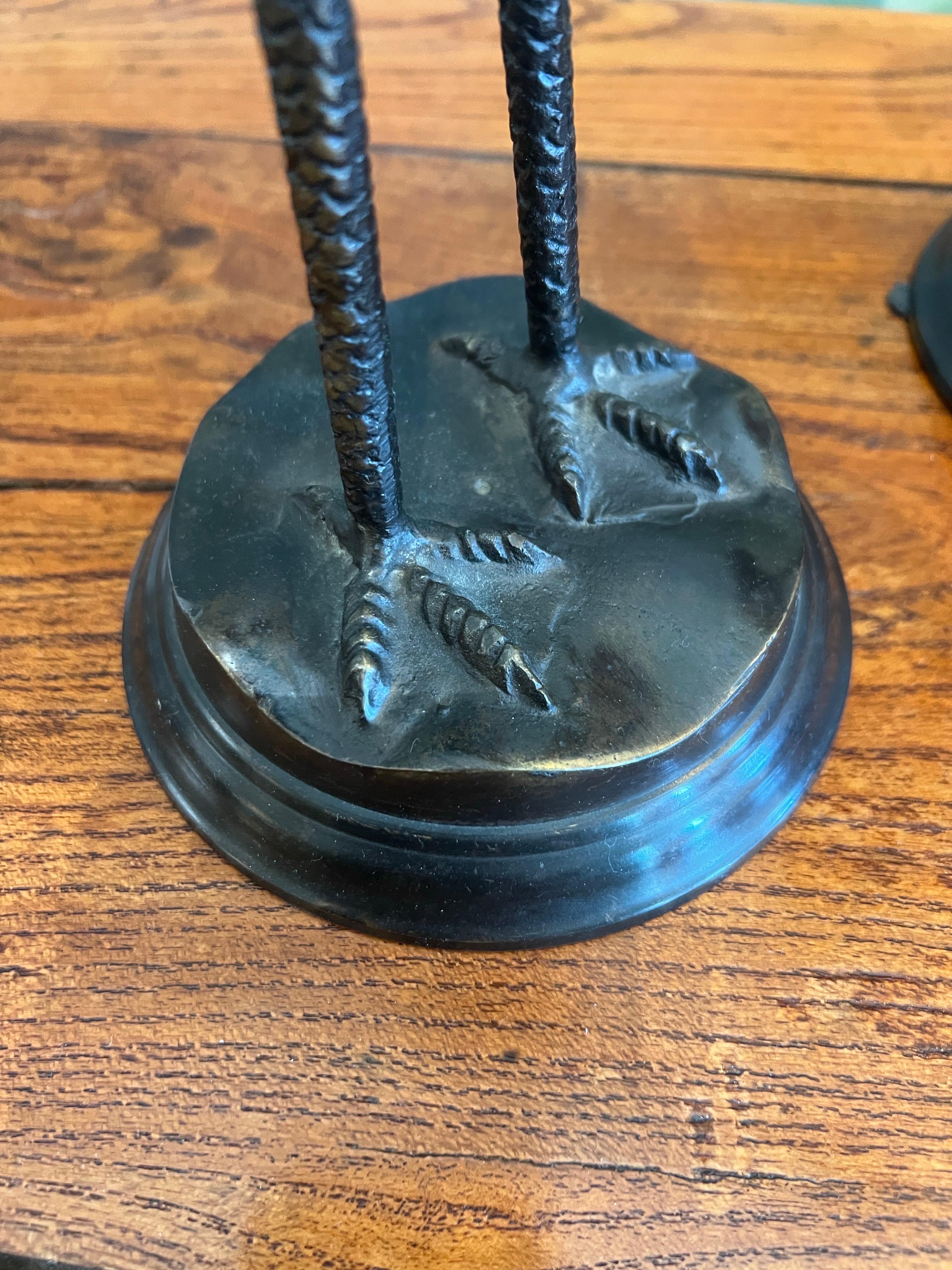 Paar japanische Meiji-Bronze-Kranichform-Kerzenleuchter im Angebot 4