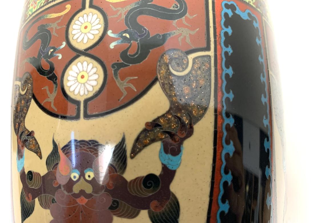 XIXe siècle Paire de vases cloisonnés japonais de l'ère Meiji en vente