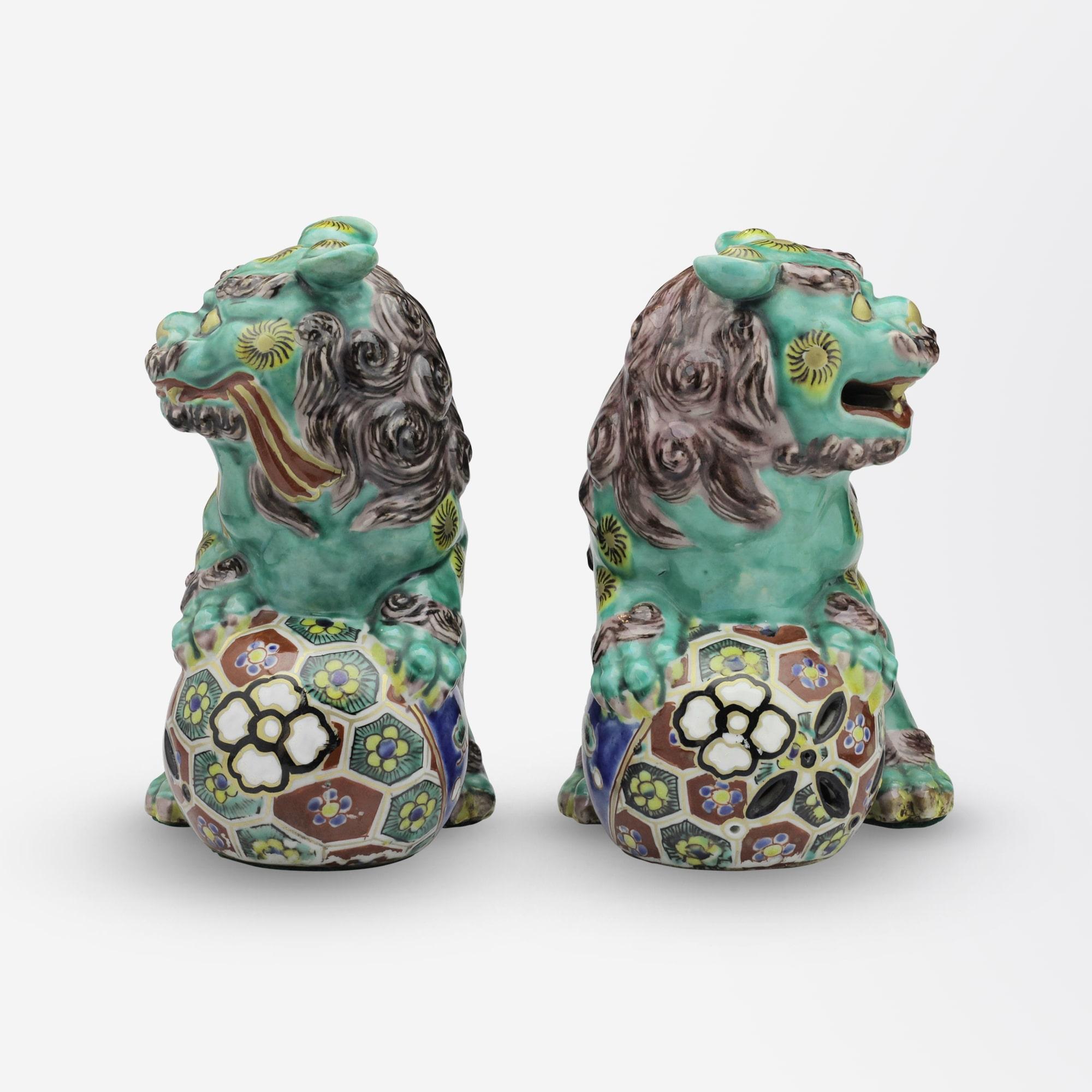 Pair of Japanese Meiji Period Porcelain 'Kutani' Foo Dogs For Sale 1
