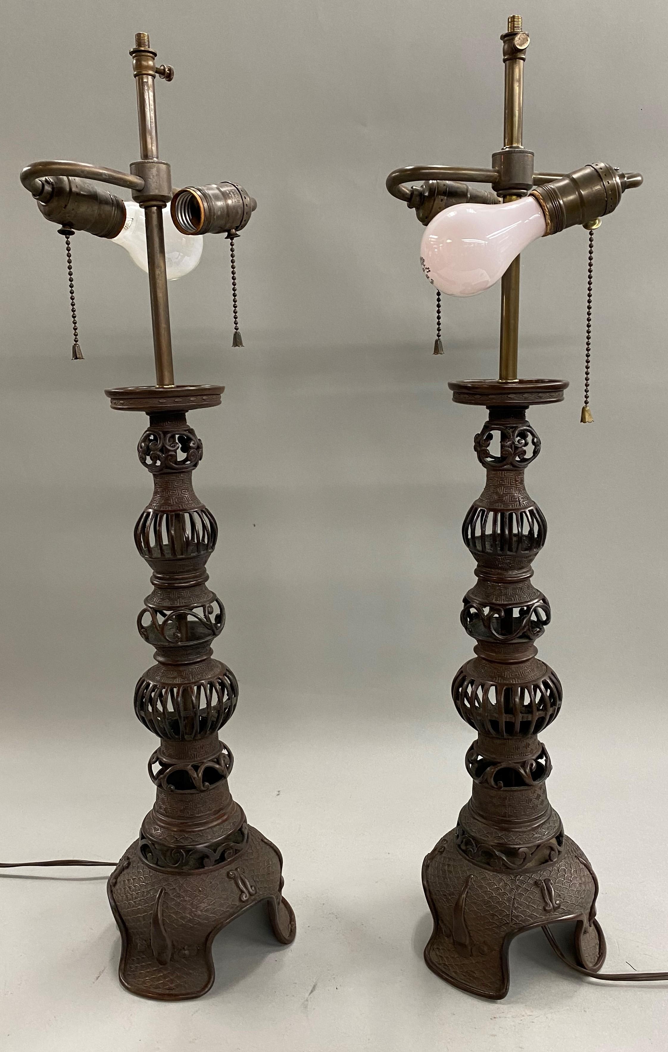 19th Century Pair of Japanese Meiji Reticulated Bronze Table Lamps with Decorative Shades
