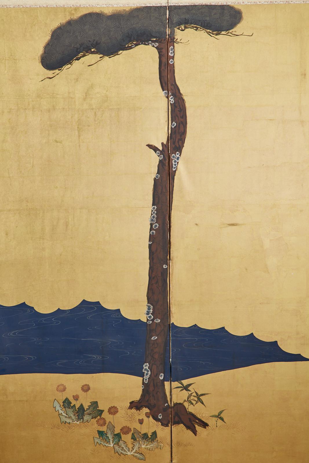 Laiton Paire de paravents Meiji japonais à six panneaux représentant des paysages saisonniers