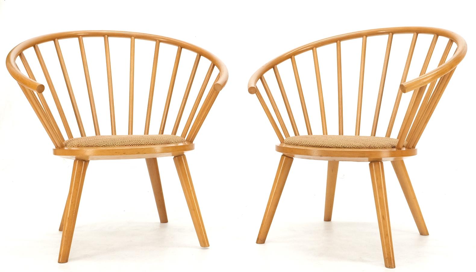 Pair of Japanese Mid Century Modern Akita Mokko Fan Barrel Back Lounge Chairs In Good Condition For Sale In Rockaway, NJ