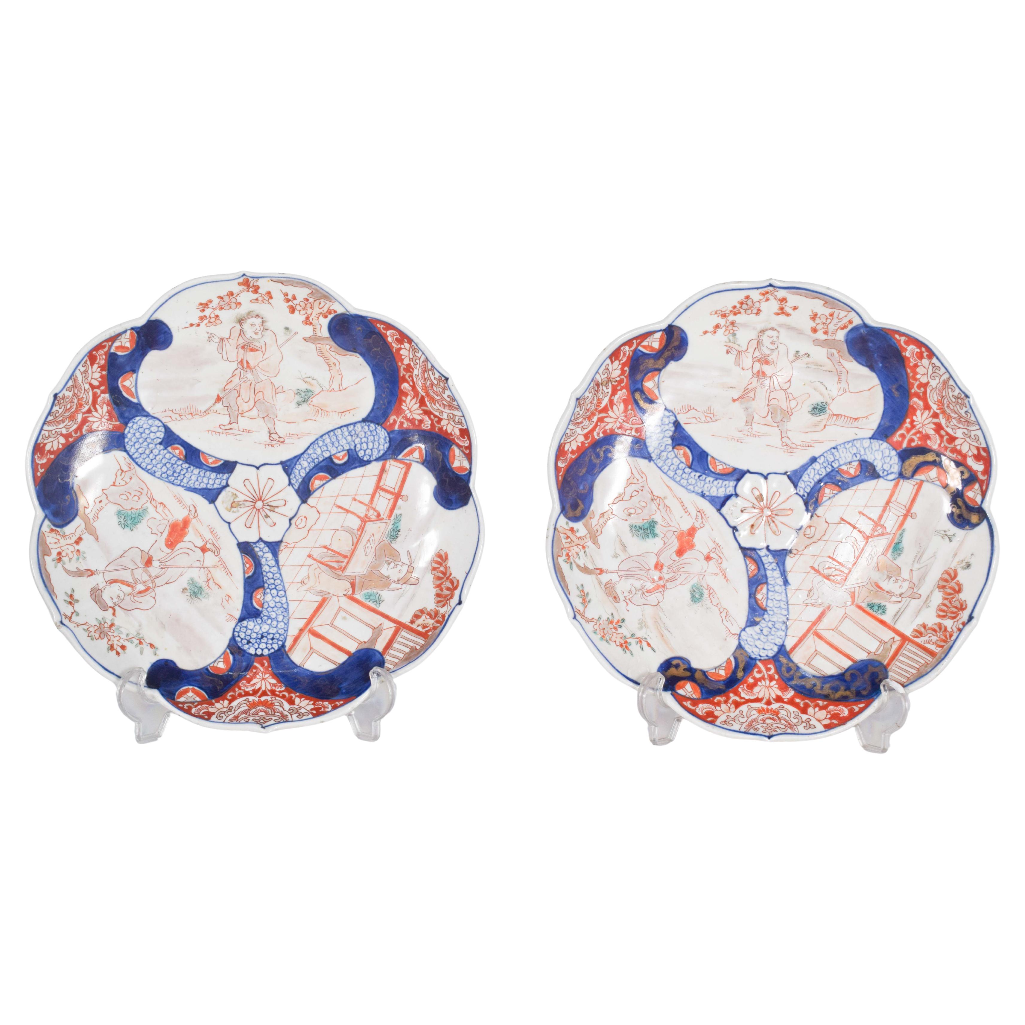 Pareja de Platos Recortados de Porcelana Japonesa, Imari