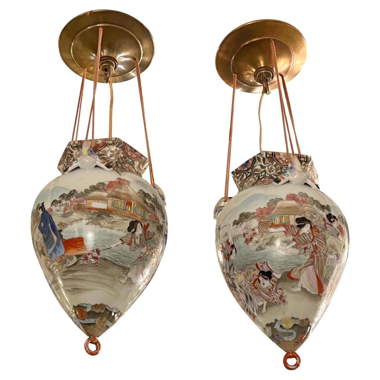Paire de lanternes en porcelaine japonaise, vendues individuellement en vente