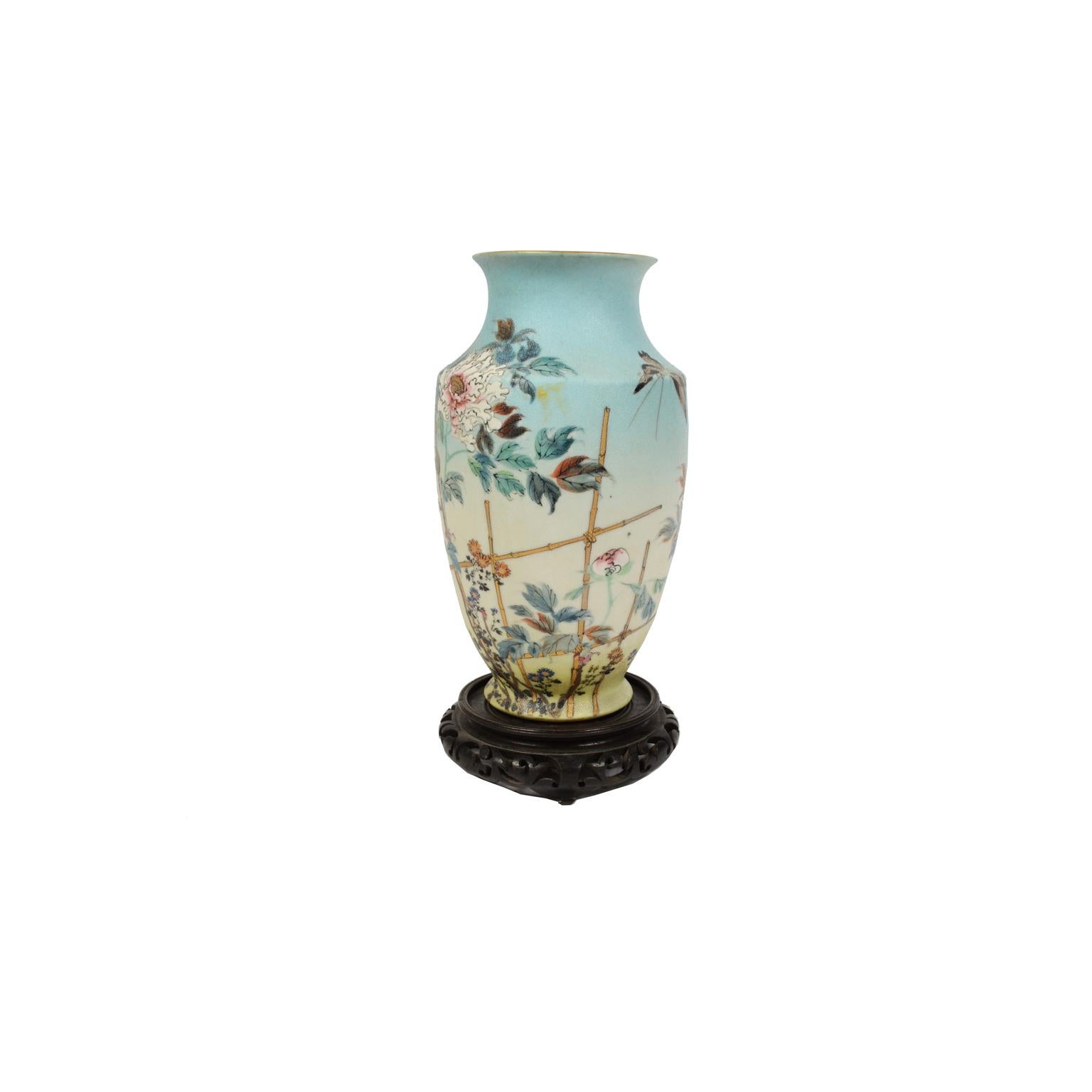 Early 1900s Pair Antiques Japanese Porcelain Vases with Flowers and Butterflies  For Sale 3