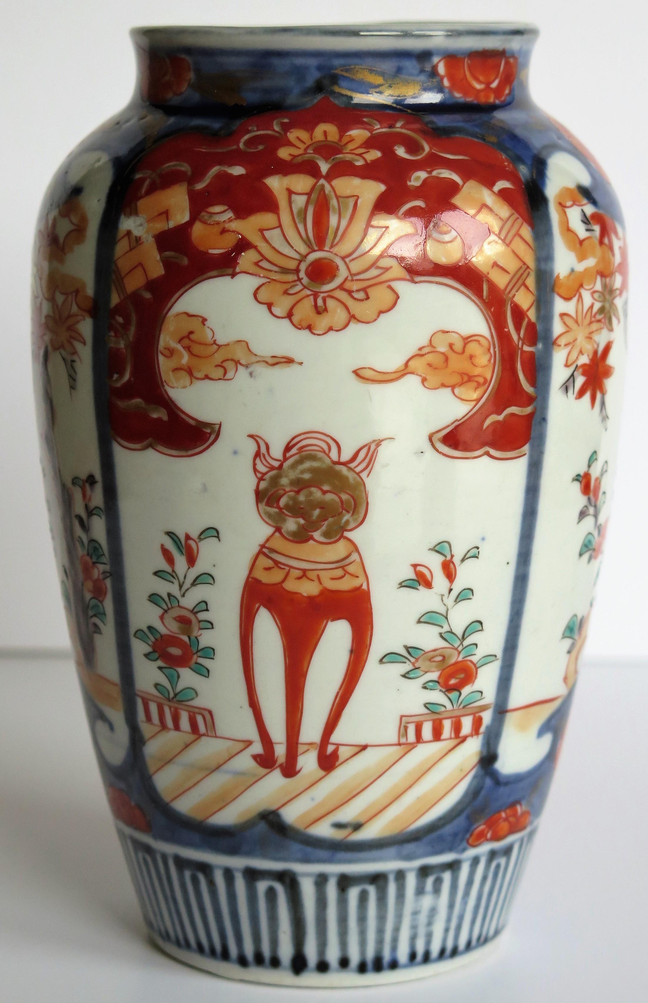 Pair of Japanese Porcelain Vases Hand Painted, Meiji Period, circa 1880 6