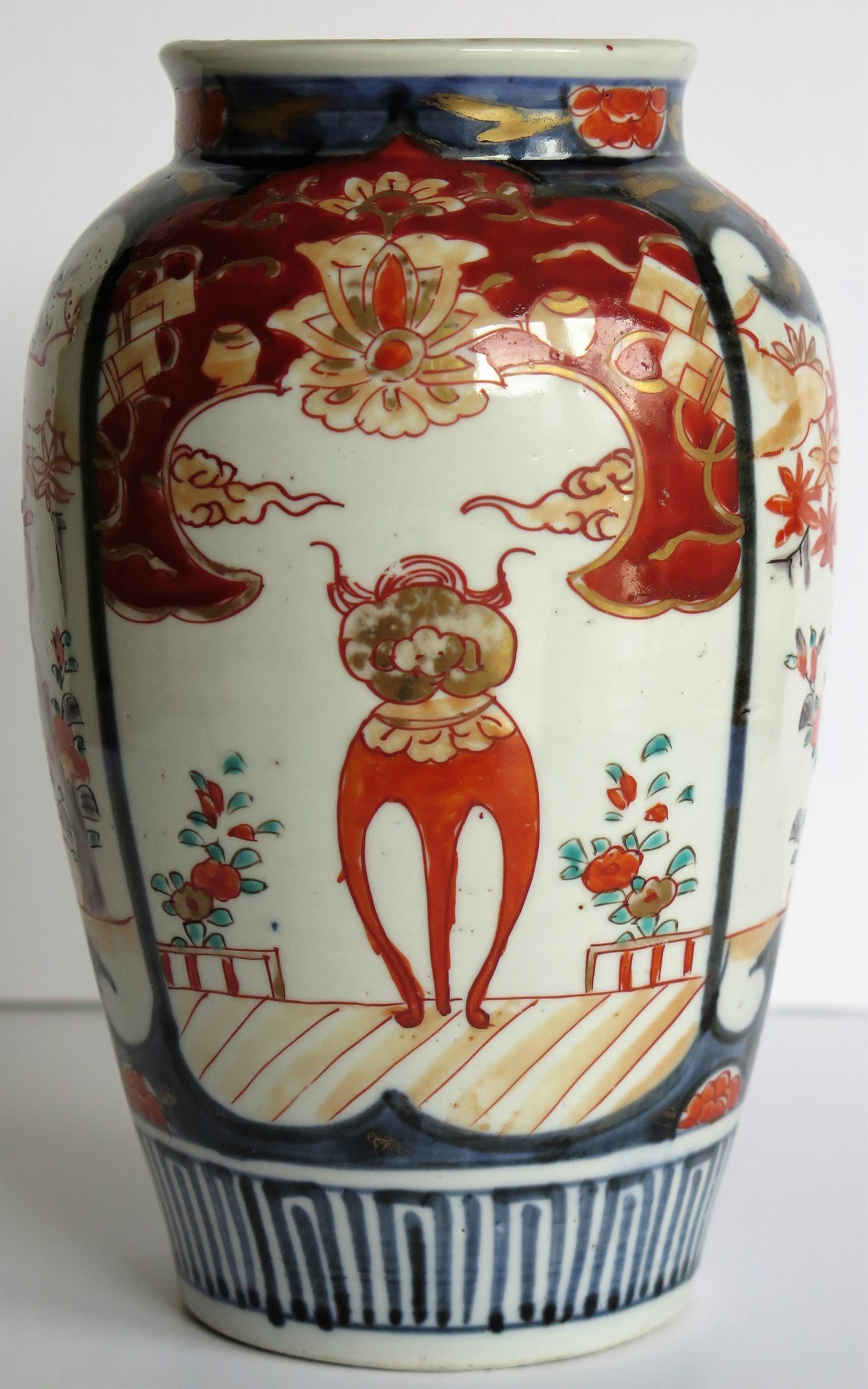 Pair of Japanese Porcelain Vases Hand Painted, Meiji Period, circa 1880 7