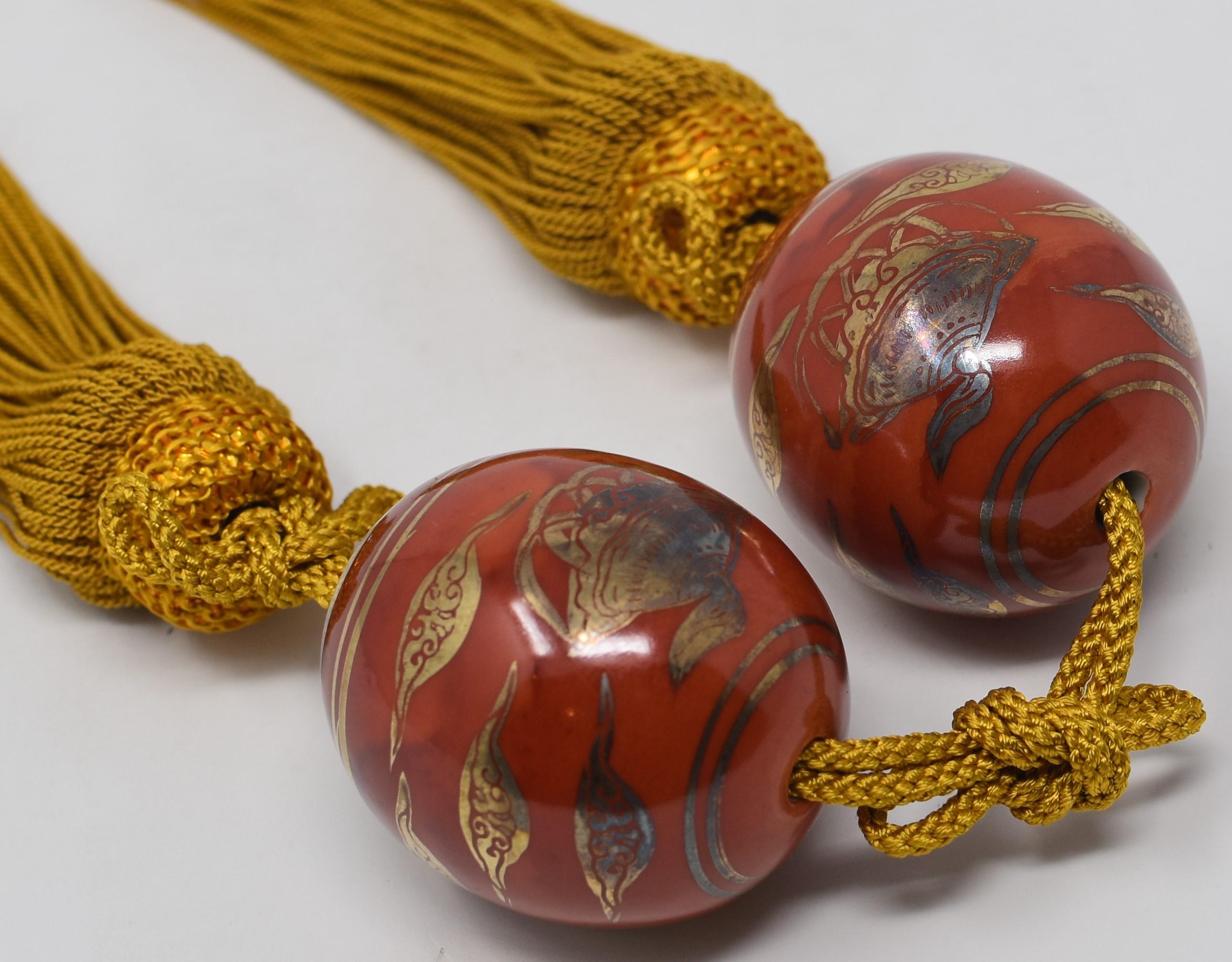 Pair of Japanese Gold Red Porcelain Scroll Weights, circa 1985 In Excellent Condition In Takarazuka, JP