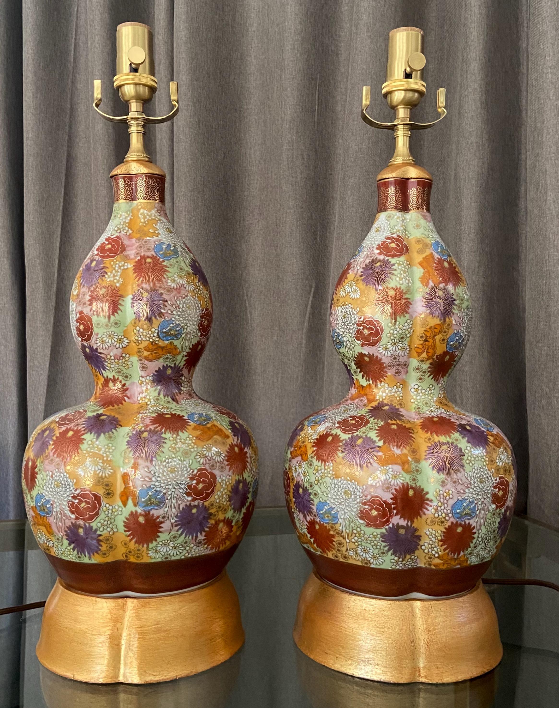 Giltwood Pair of Japanese Satsuma Floral Porcelain Table Lamps For Sale