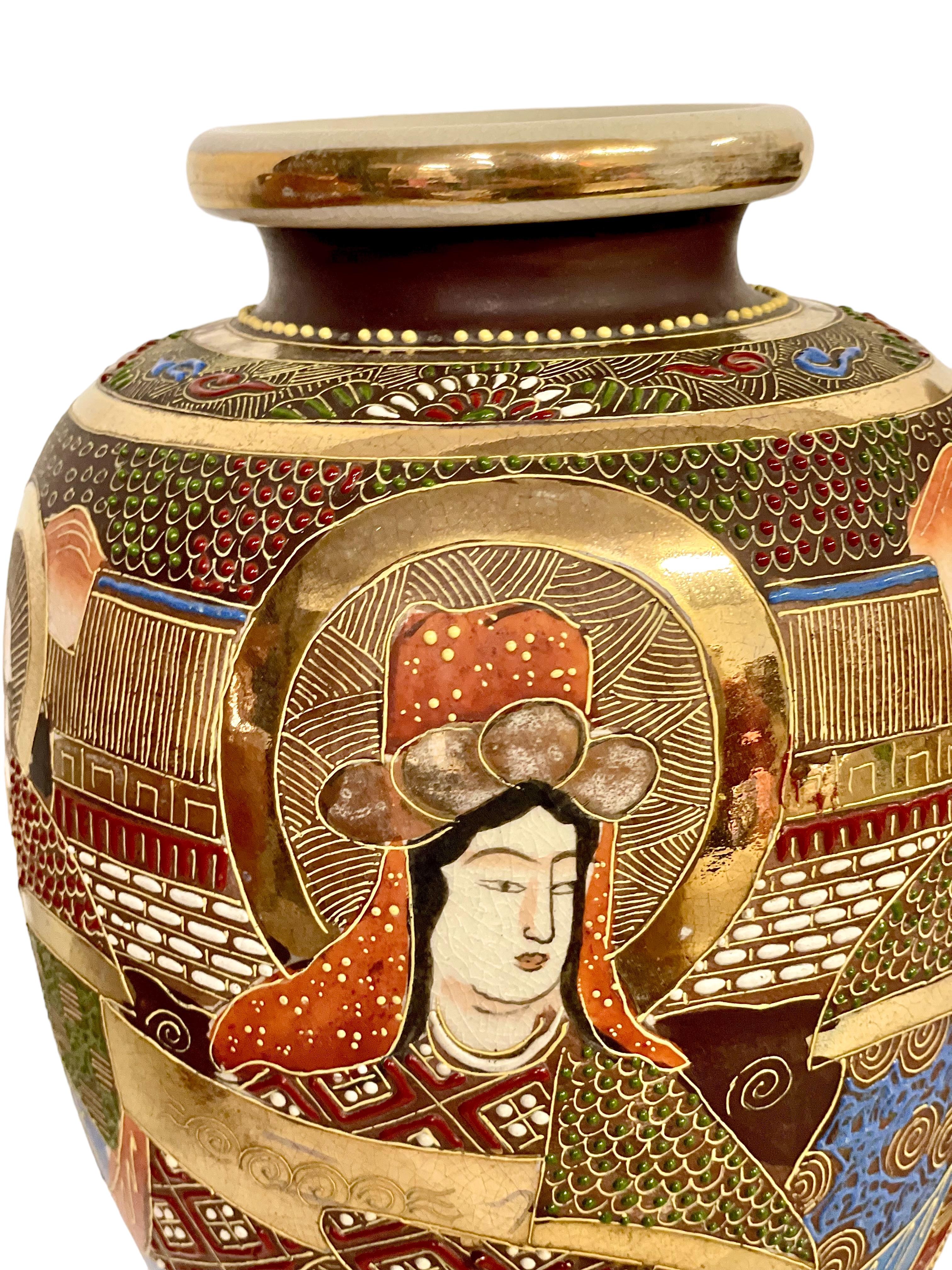 Pair of Porcelain Japanese Satsuma 'Moriage' Gilt Vases  For Sale 2