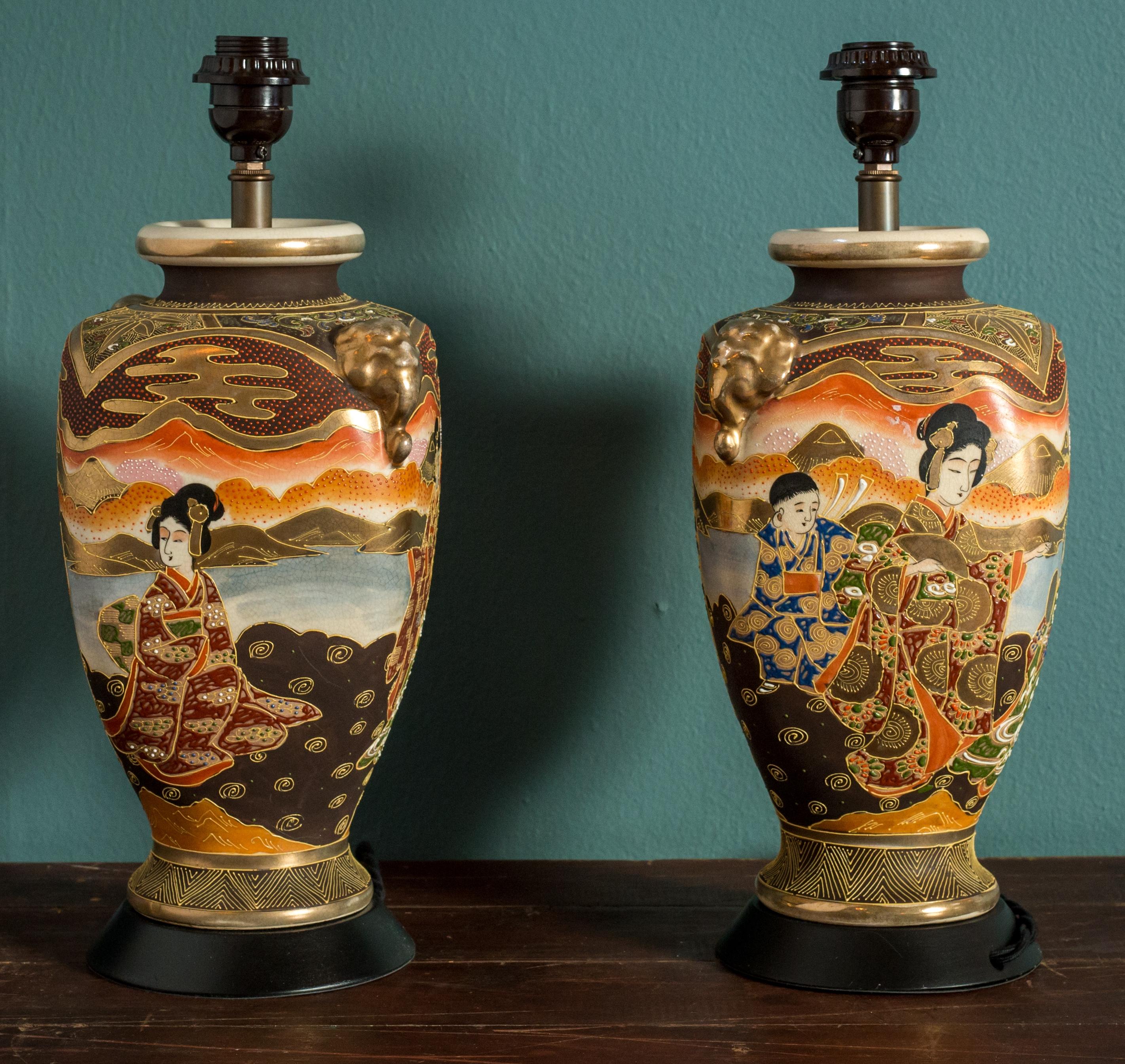 Japonisme Paire de lampes de table japonaises Satsuma en vente