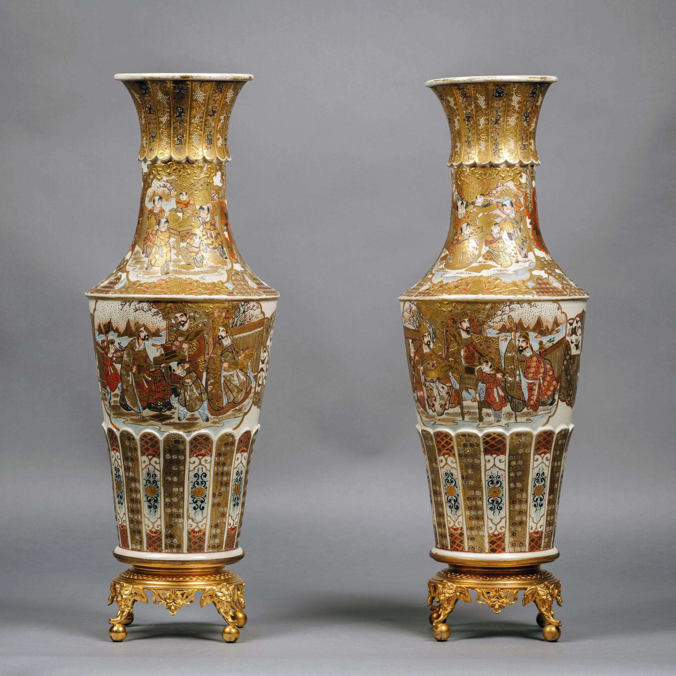 Pair of Japanese Satsuma Vases In Good Condition For Sale In Brighton, West Sussex