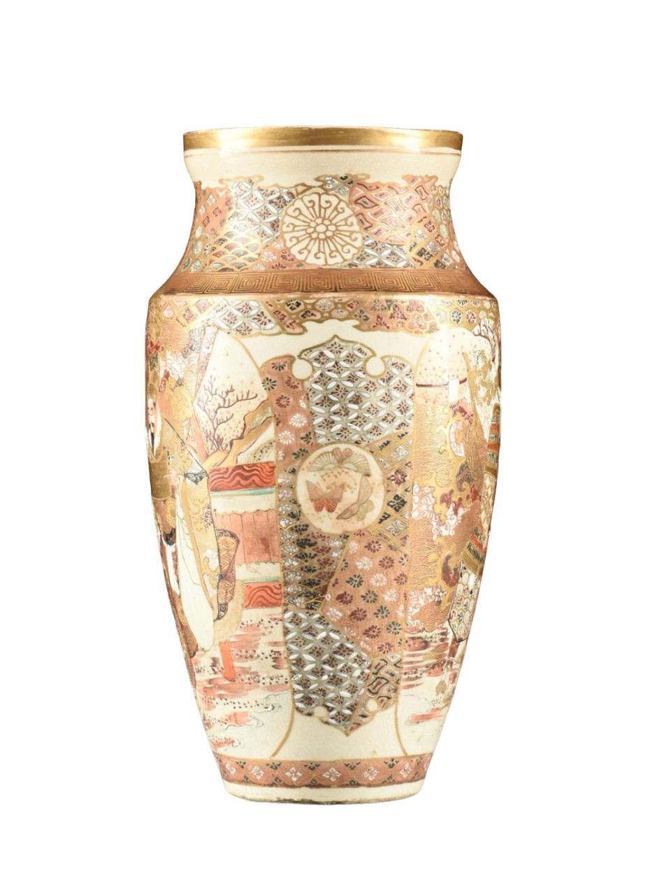 Pair of JAPANESE SATSUMA warriors vases, Early 20th Century In Good Condition In Richmond Hill, ON
