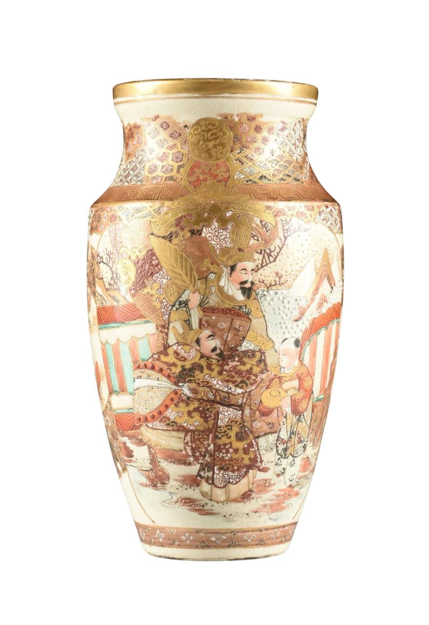 Pair of JAPANESE SATSUMA warriors vases, Early 20th Century 2