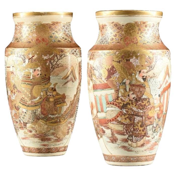 Pair of JAPANESE SATSUMA warriors vases, Early 20th Century For Sale