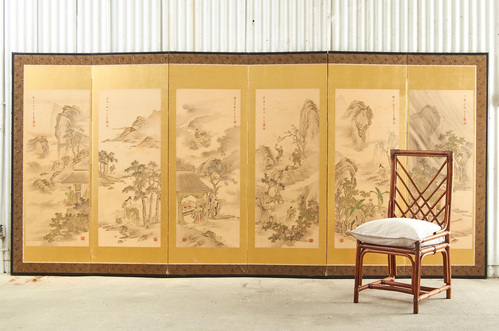 Beeindruckendes Paar japanischer Paravents aus der Taisho-Periode meiji. Jede der sechs Tafeln zeigt ein Bild aus den 24 Vorbildern der konfuzianischen Geschichten, die von Guo Jujing während der Yuan-Dynastie verfasst wurden. Tusche und natürliche