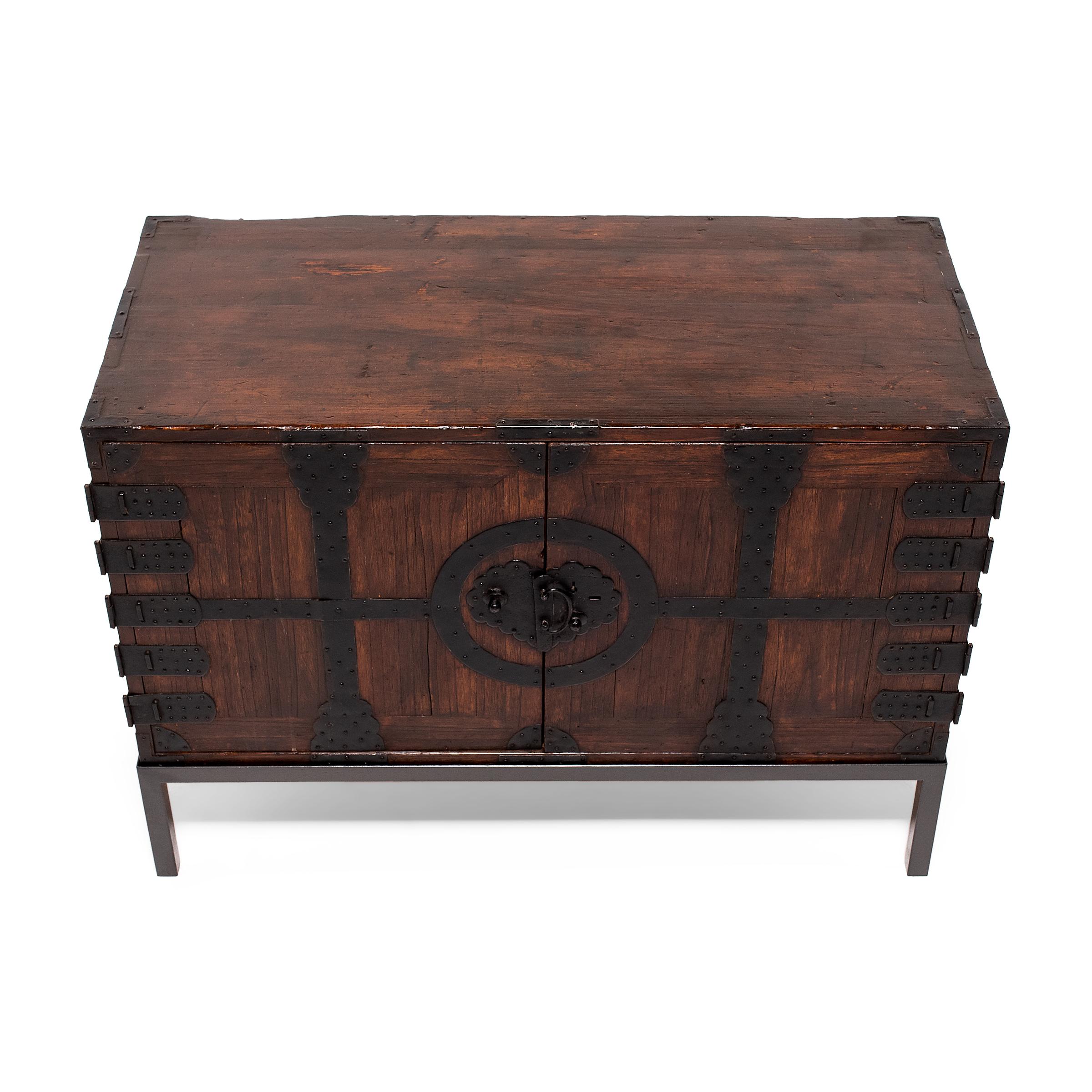 Pair of Japanese Tansu Chest Side Tables, C. 1900 1