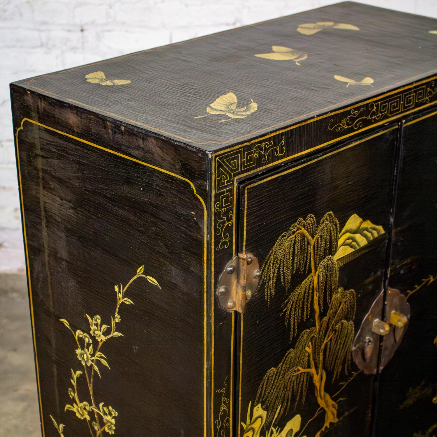 Pair of Japanese Textured Black Lacquer Chests w/Hand Painted Asian Details For Sale 7