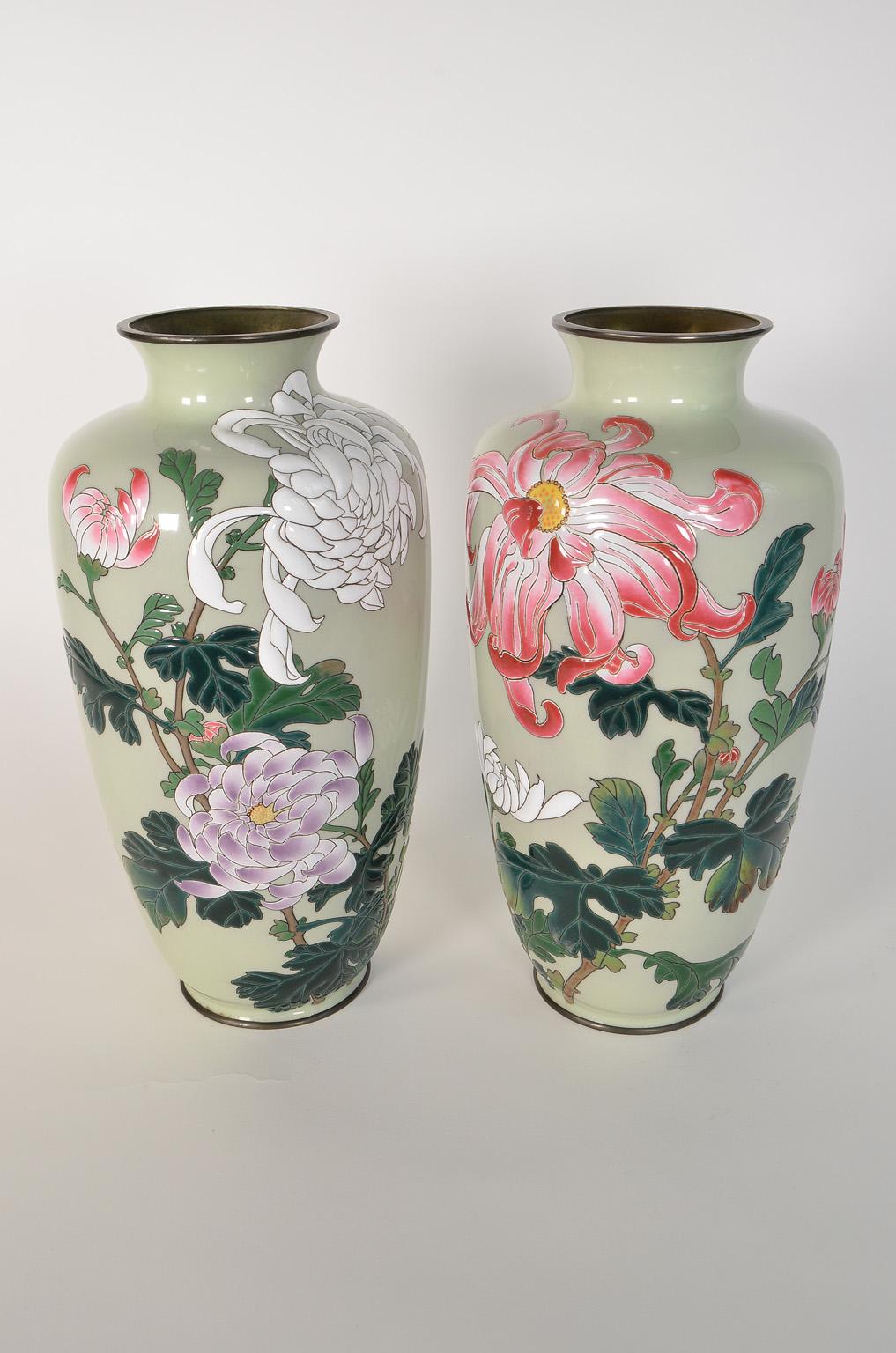 Cloissoné Pair of Japanese Vases 19th Century Bronze Enamel Cloisonne Meiji Period