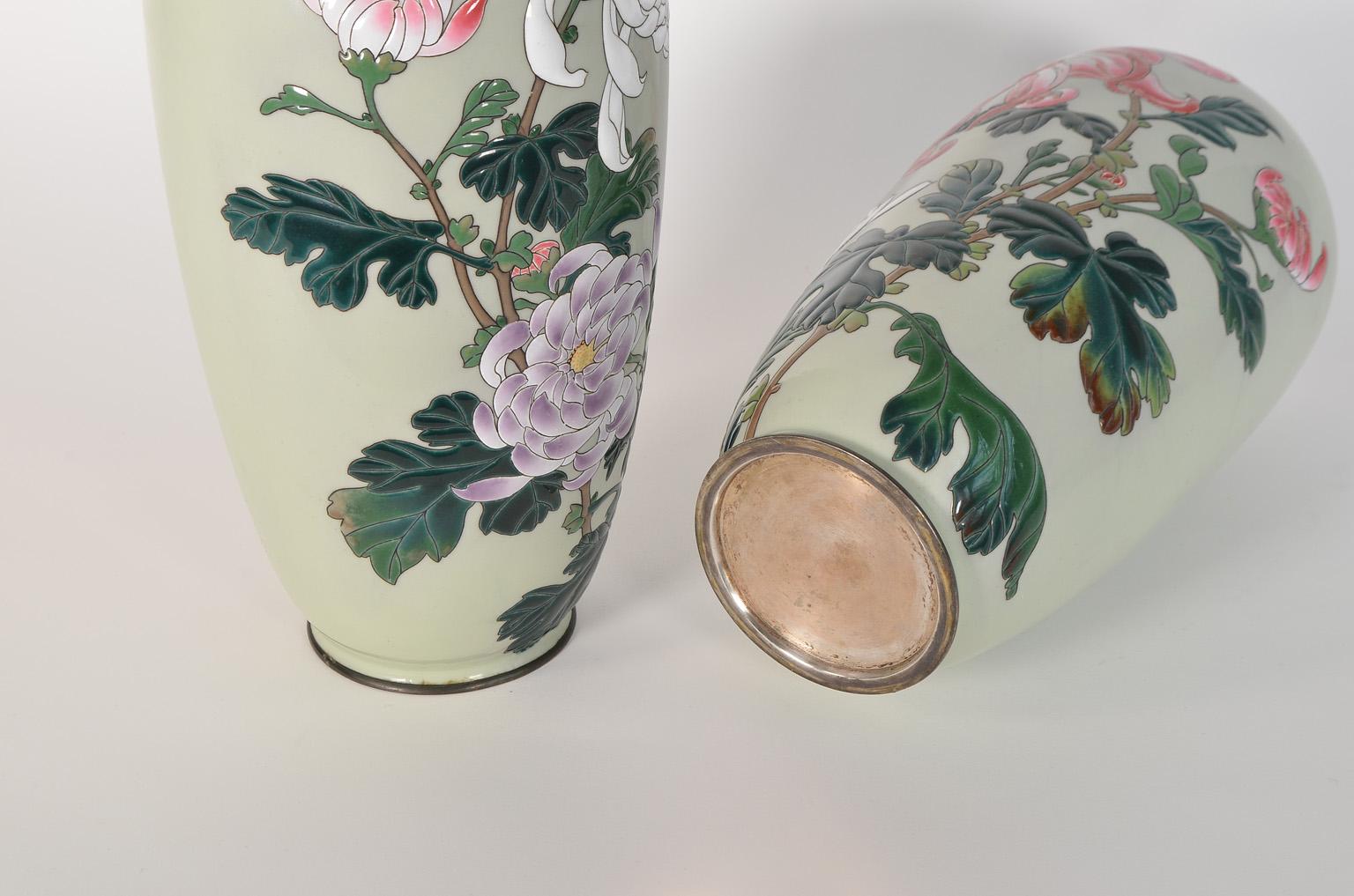 Pair of Japanese Vases 19th Century Bronze Enamel Cloisonne Meiji Period 3