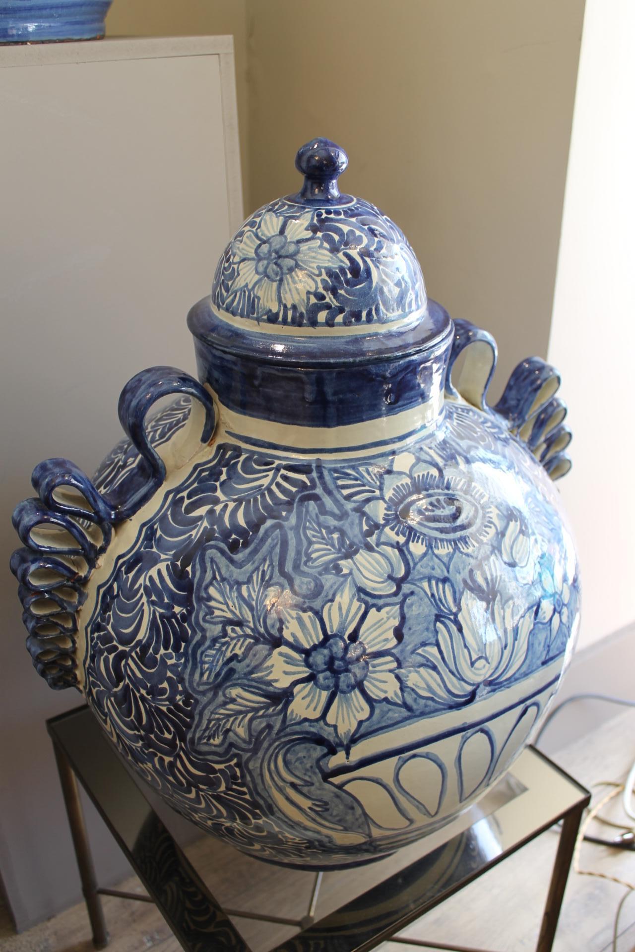 Mid-20th Century Pair of jars, ceramic, Mexico, 20th century For Sale