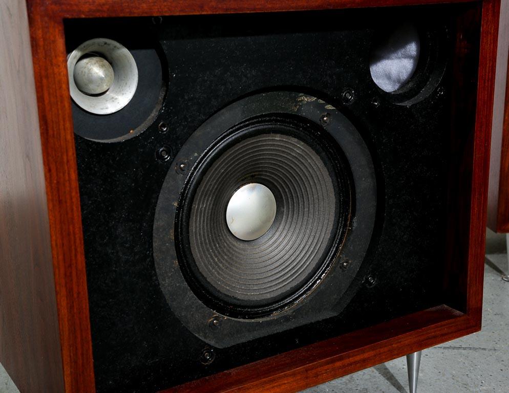 Pair of JBL Baron C38 Speakers In Good Condition For Sale In Brooklyn, NY