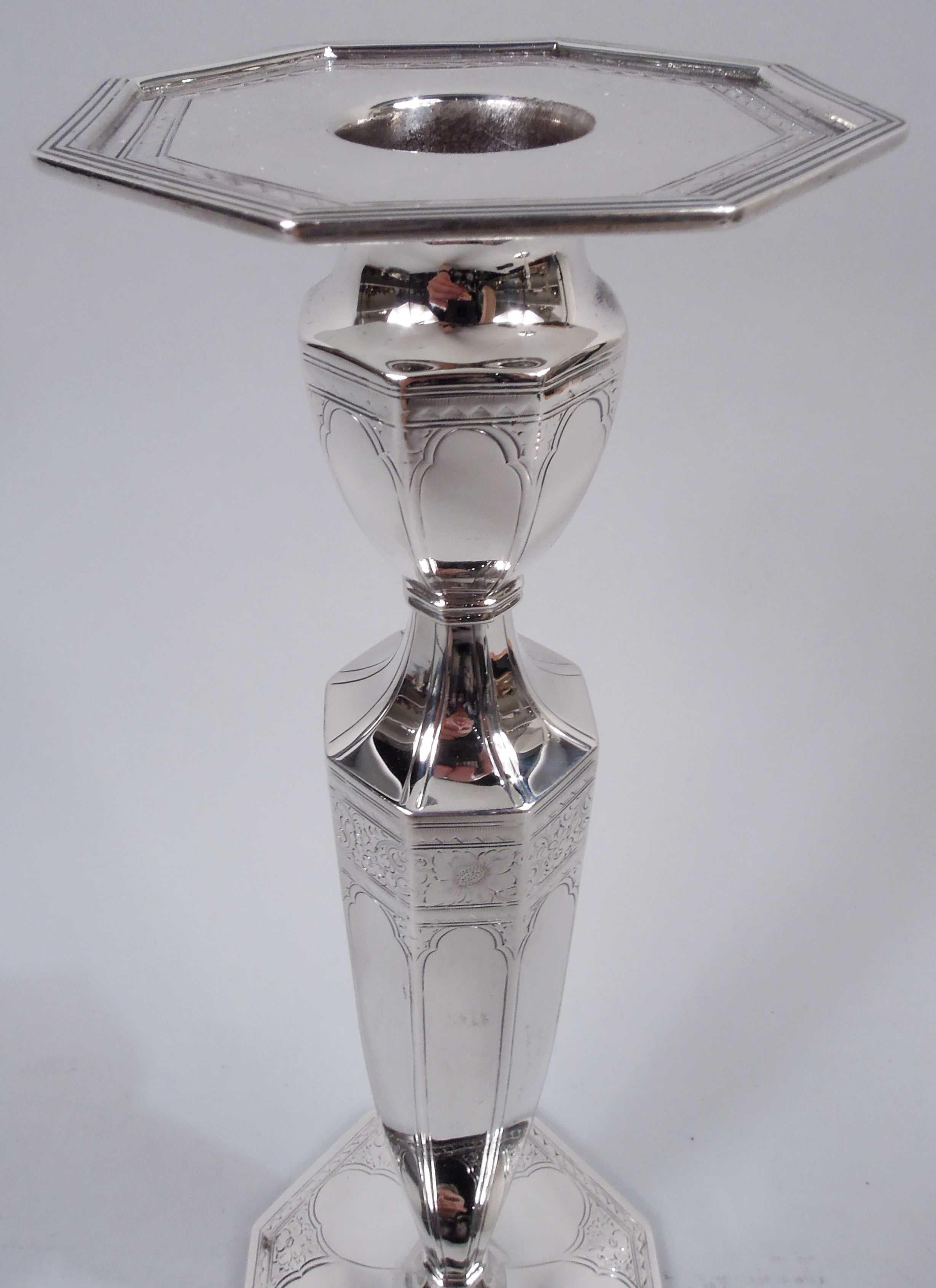 American Pair of JE Caldwell Edwardian Classical Sterling Silver Candlesticks For Sale