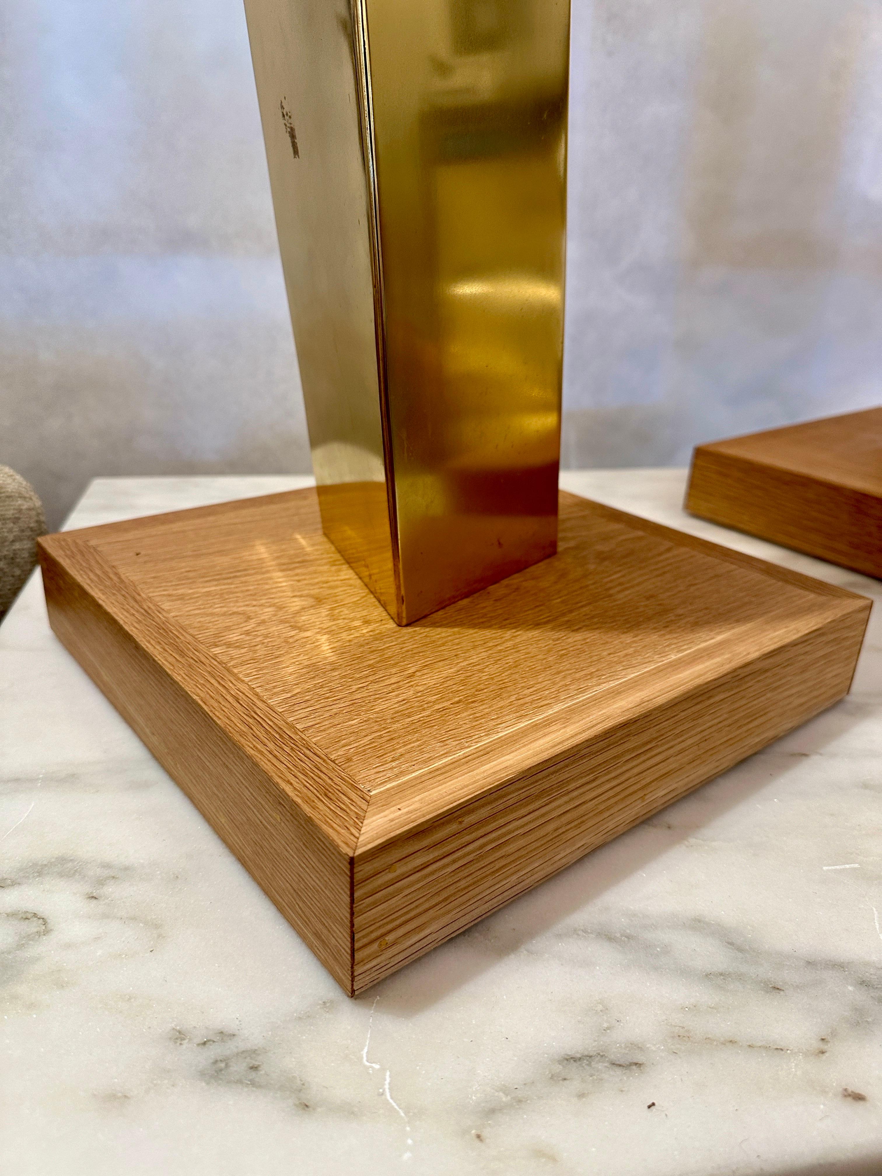 Fine XX secolo Coppia di sculture in ottone montate di Jean-Claude Hug - FIRMATE in vendita