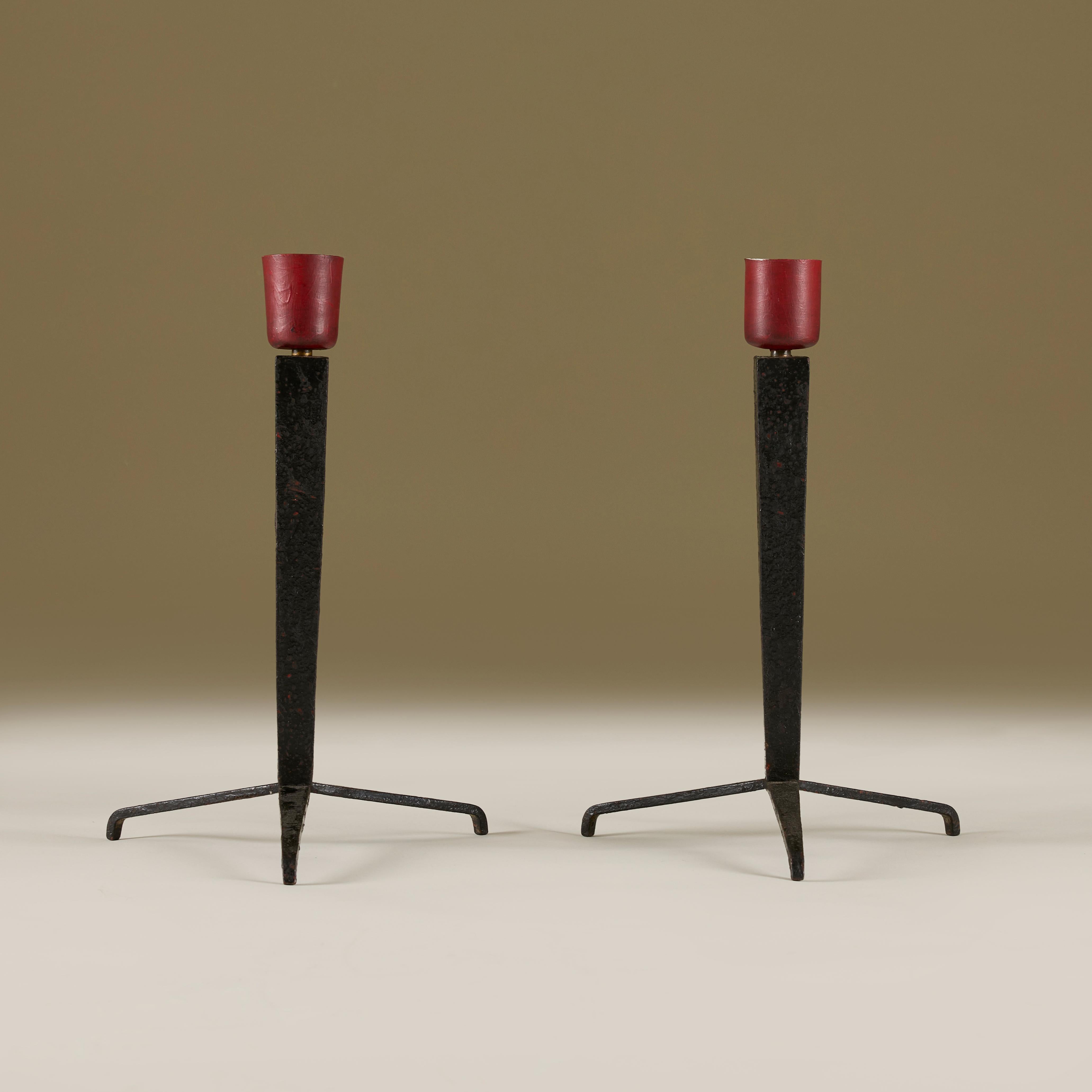 Argentine Pair of Jean-Michel Frank 1940s iron tripod table lamps for Llao Llao hotel For Sale
