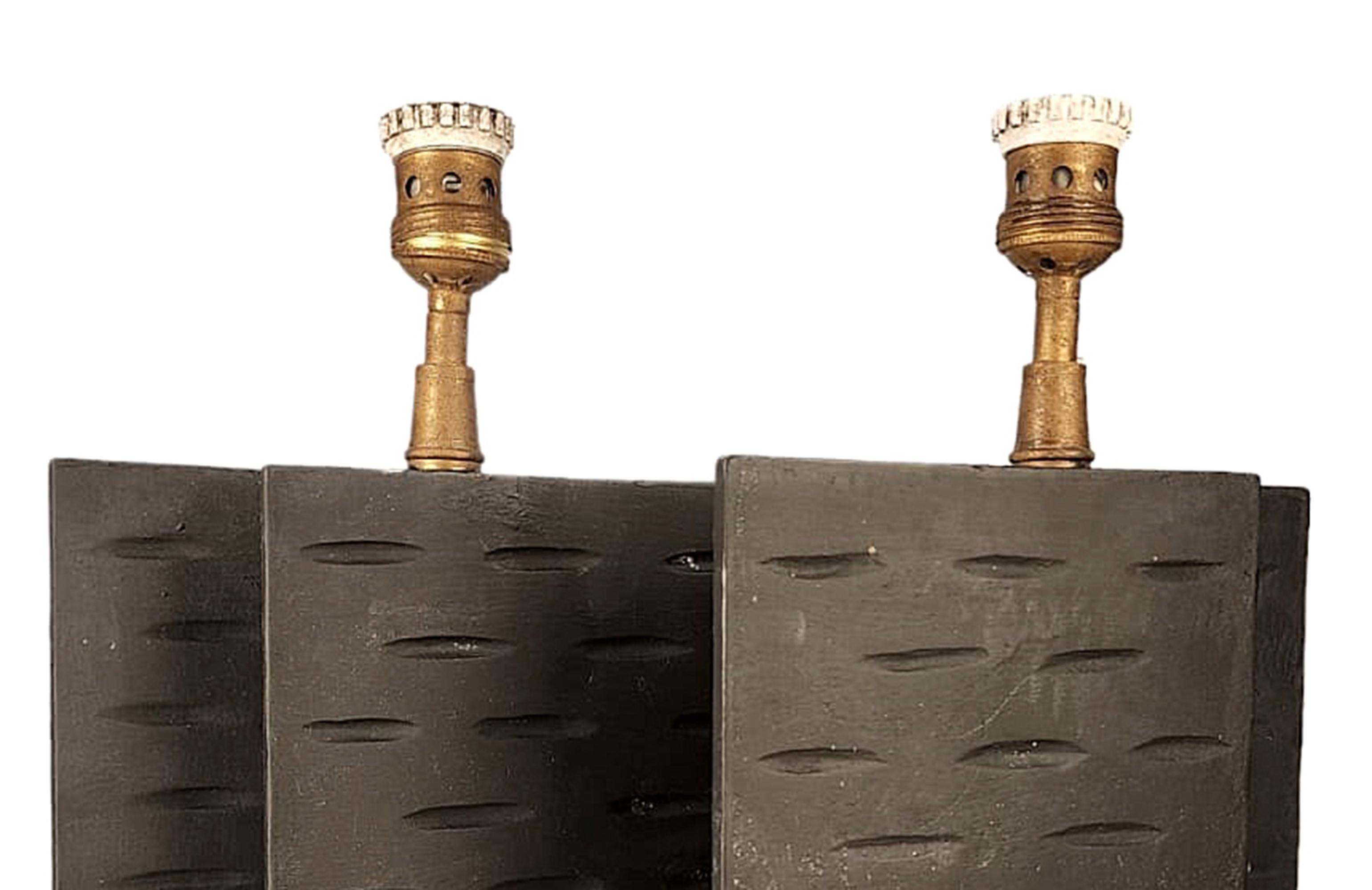Milieu du XXe siècle Paire de lampes de table au design en fer de Jean-Michel Frank pour Argentine Company Comte en vente