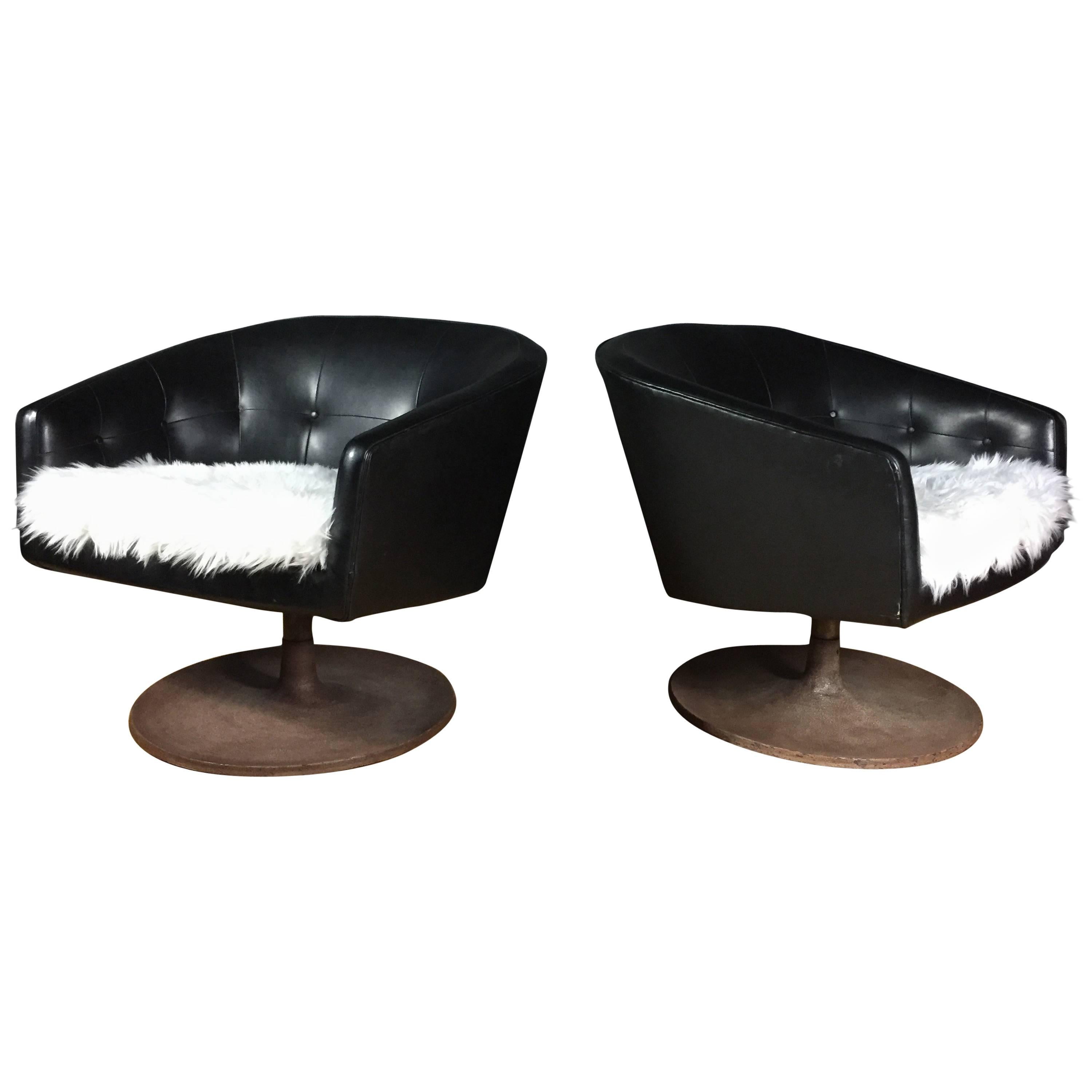 Pair of Jens Risom Barrel-Back Swivel Chairs in Naugahyde, 1960s