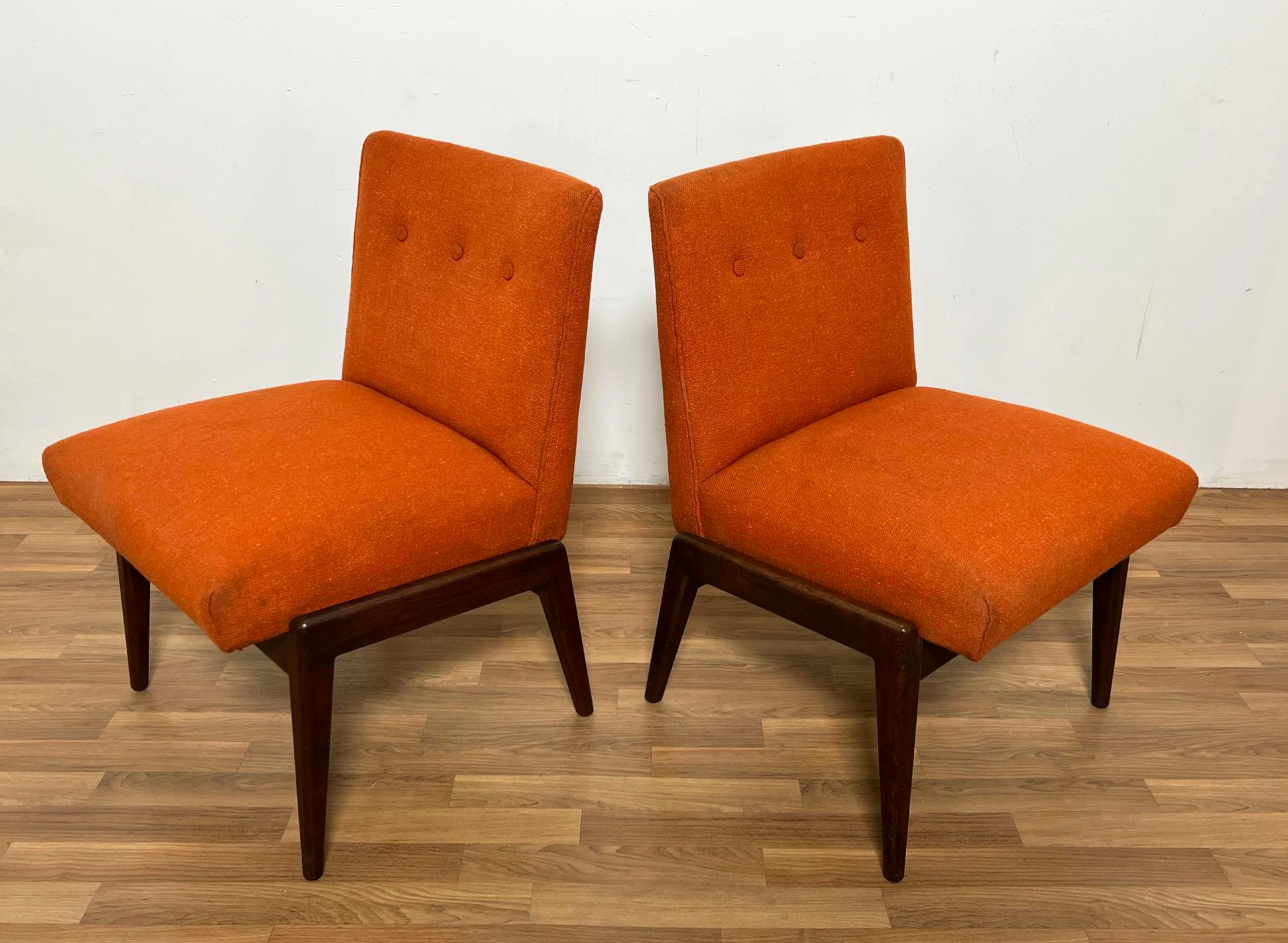 Pair of model C-220 slipper lounge chairs by Jens Risom, Circa 1950s.
